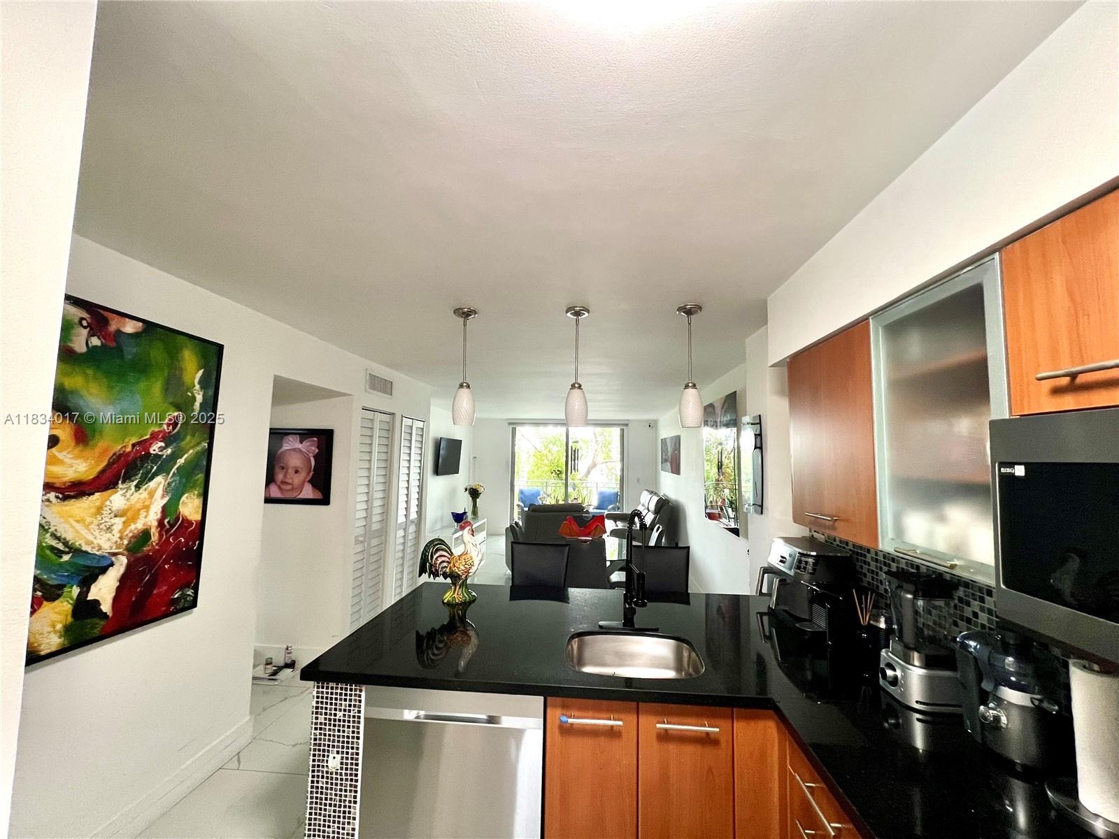 NIRVANA CONDO NO ONE COND - Residential