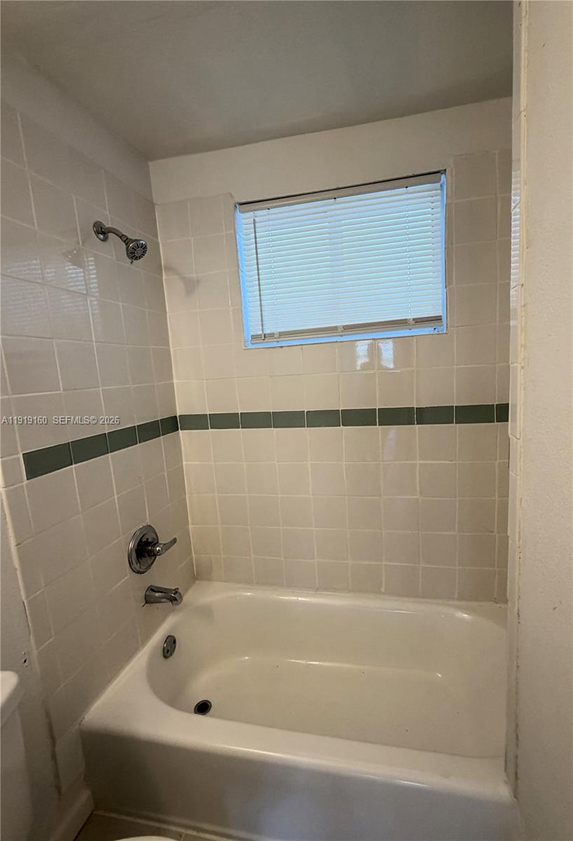 THE LOFTS AT HARDING COND - Residential