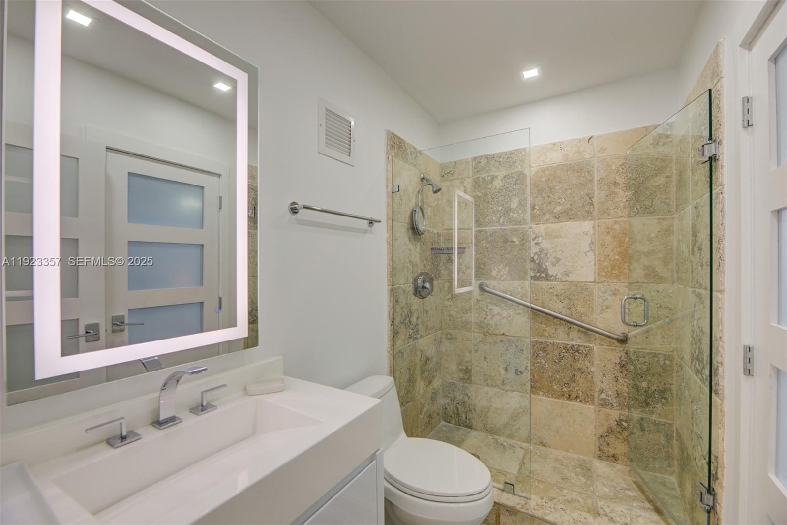 SEA AIR TOWERS CONDO - Residential Lease