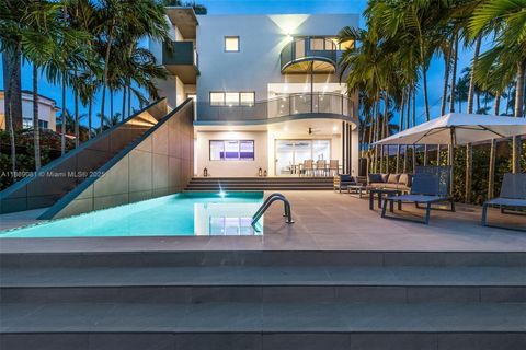 1785 Fairhaven Pl Miami FL 33133