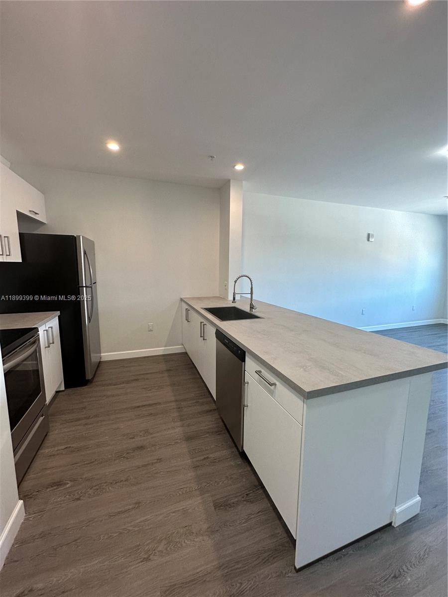 ALLAPATTAH HGLDS ADDN REV - Residential Lease