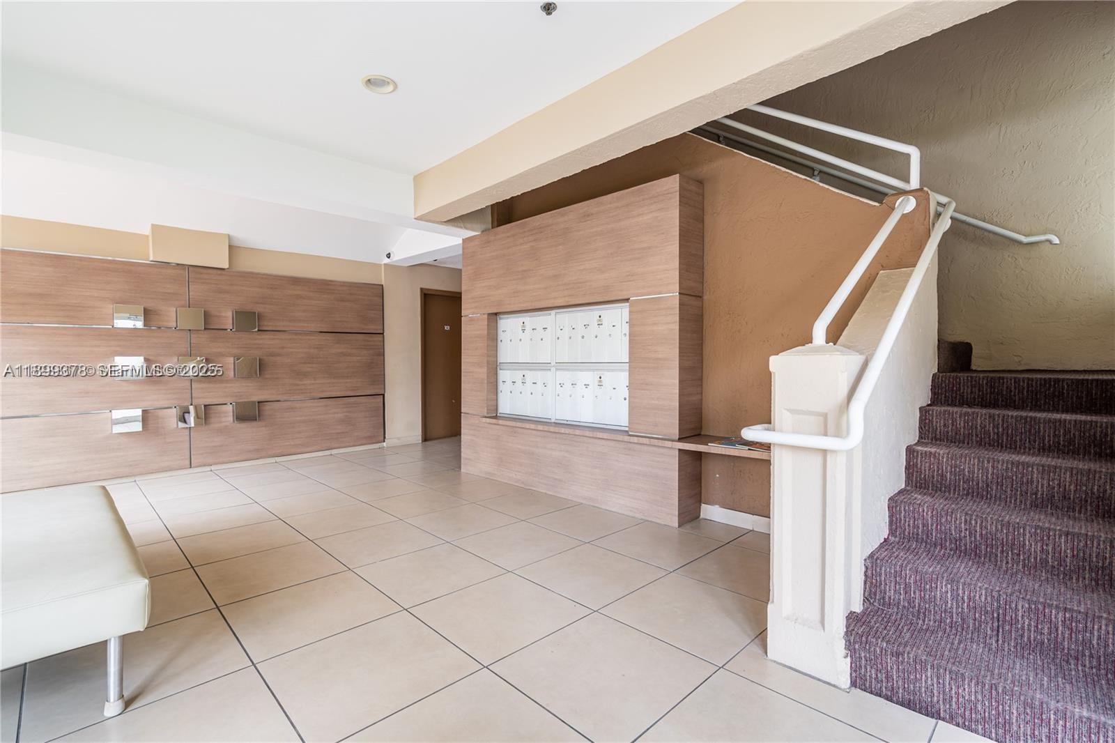 DORANN CONDO - Residential