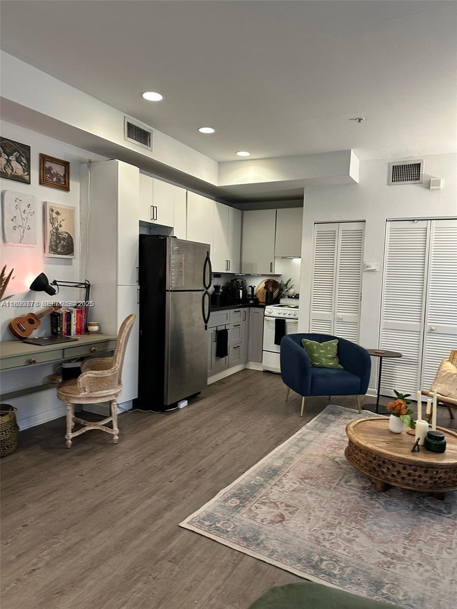 1244 Pennsylvania Ave 103