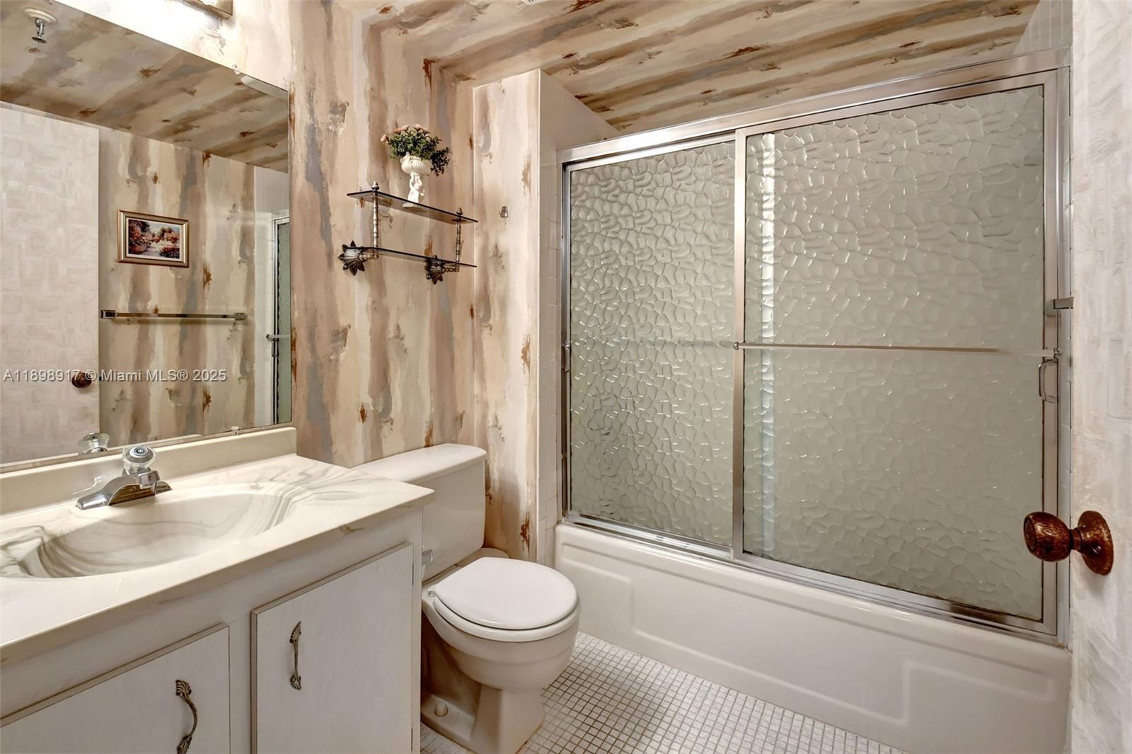 VILLAGES OF ORIOLE BONAIRE - Residential