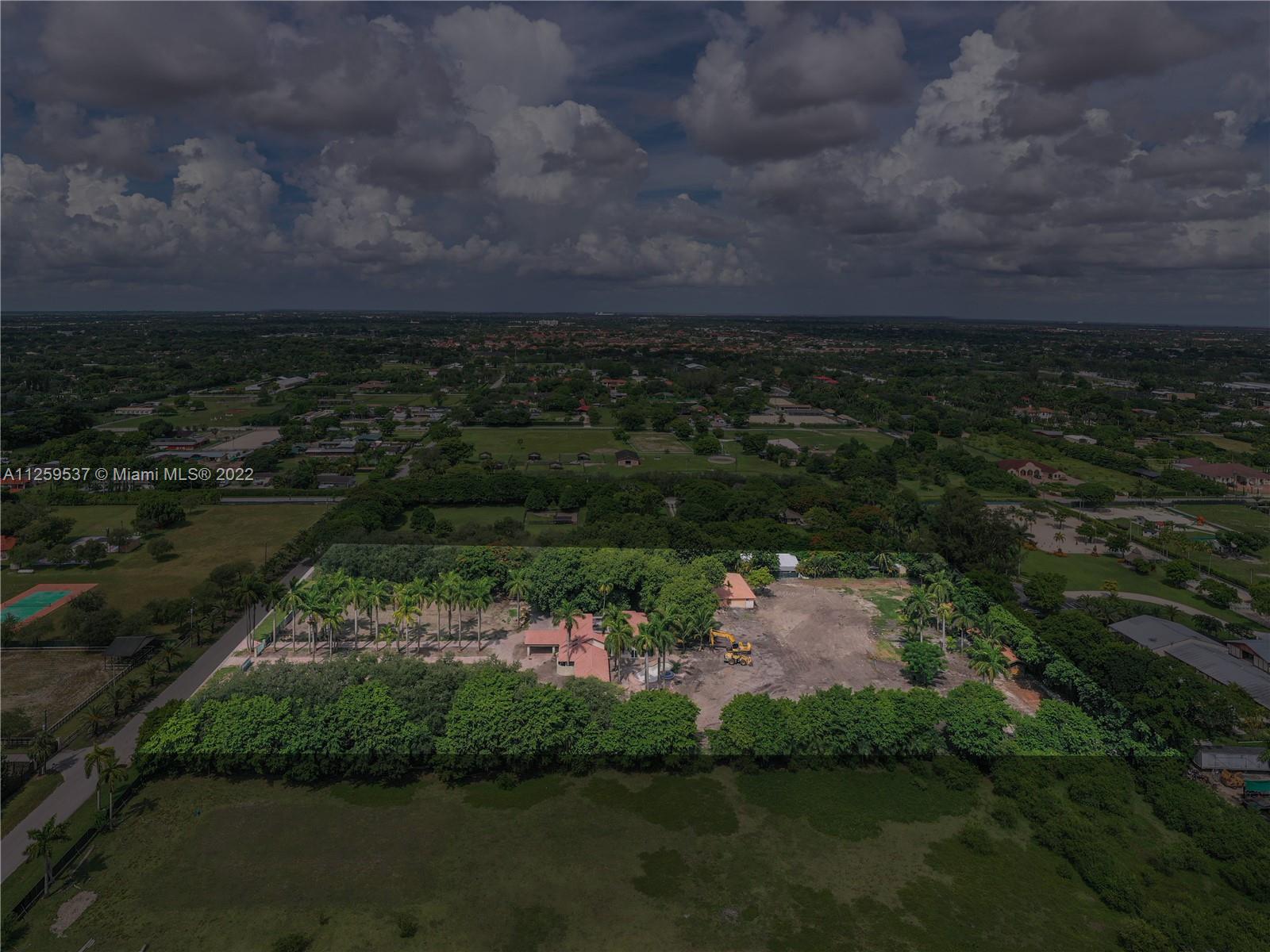 horse country - Residential