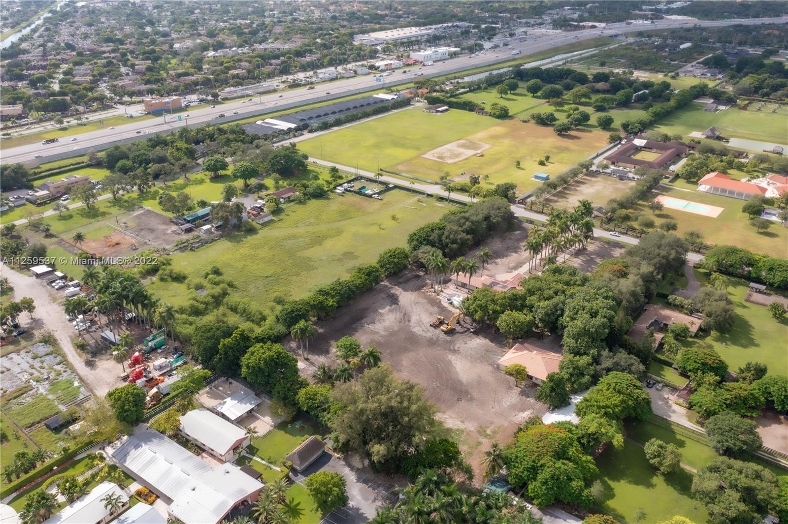 horse country - Residential