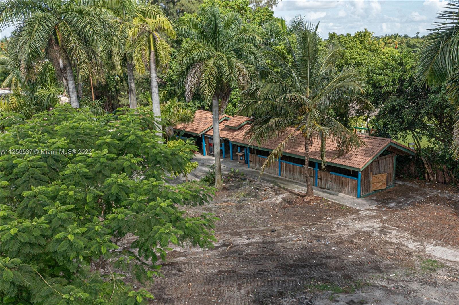 horse country - Residential