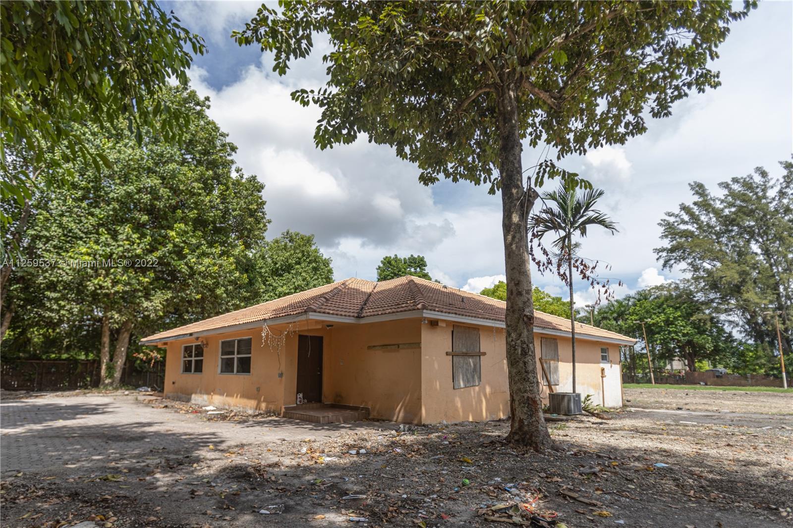 horse country - Residential