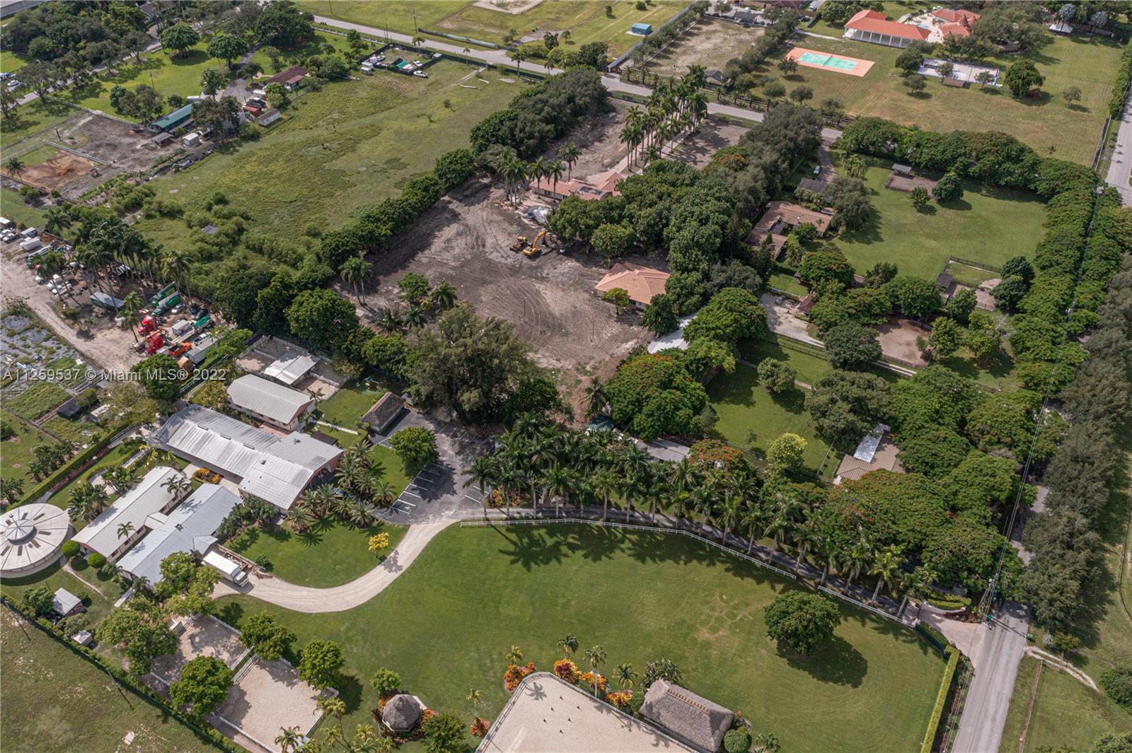 horse country - Residential