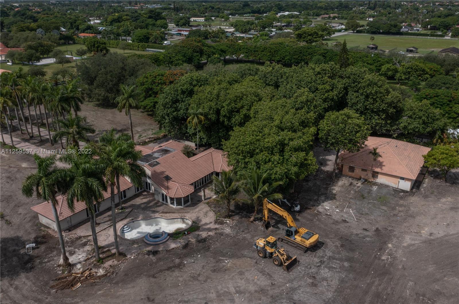 horse country - Residential