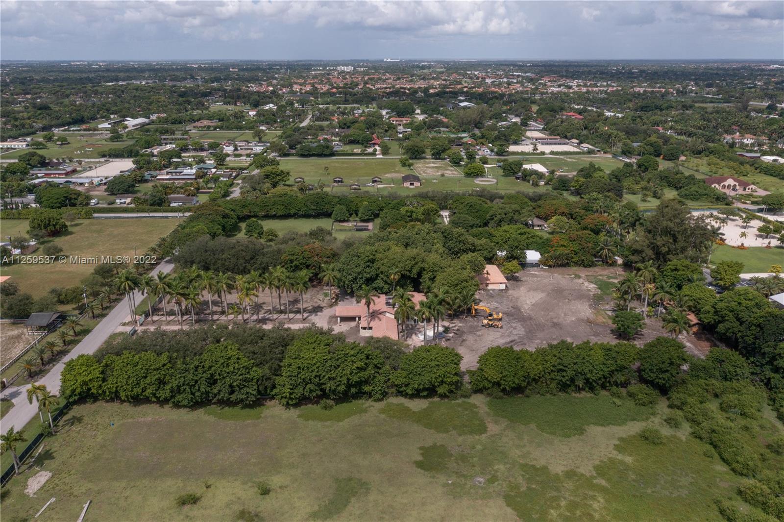 horse country - Residential