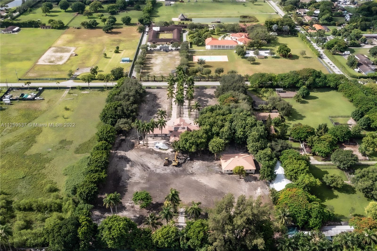 horse country - Residential