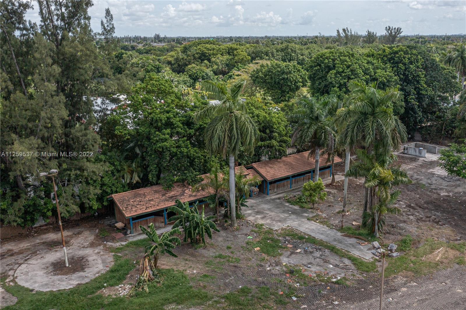 horse country - Residential