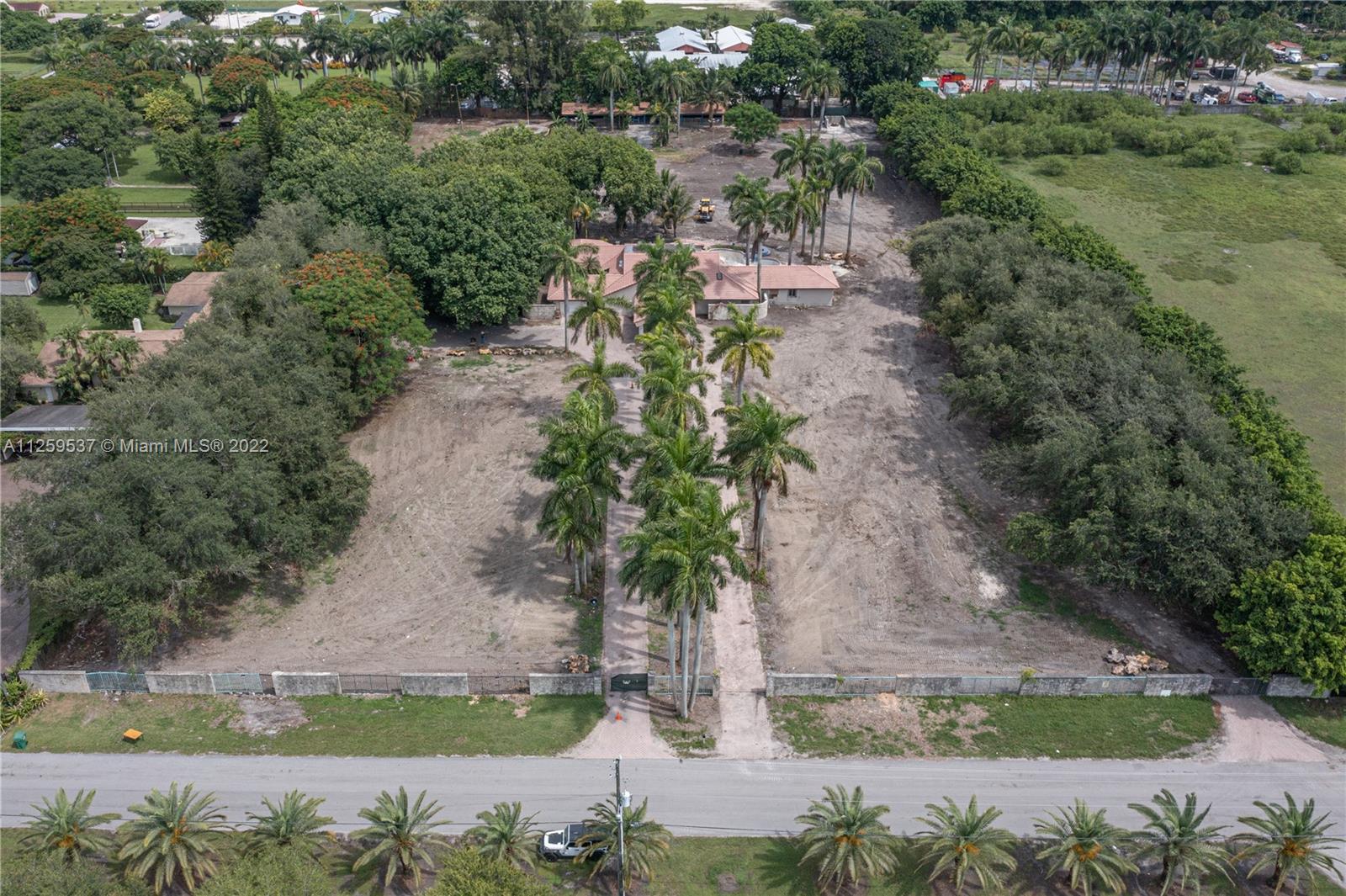 horse country - Residential