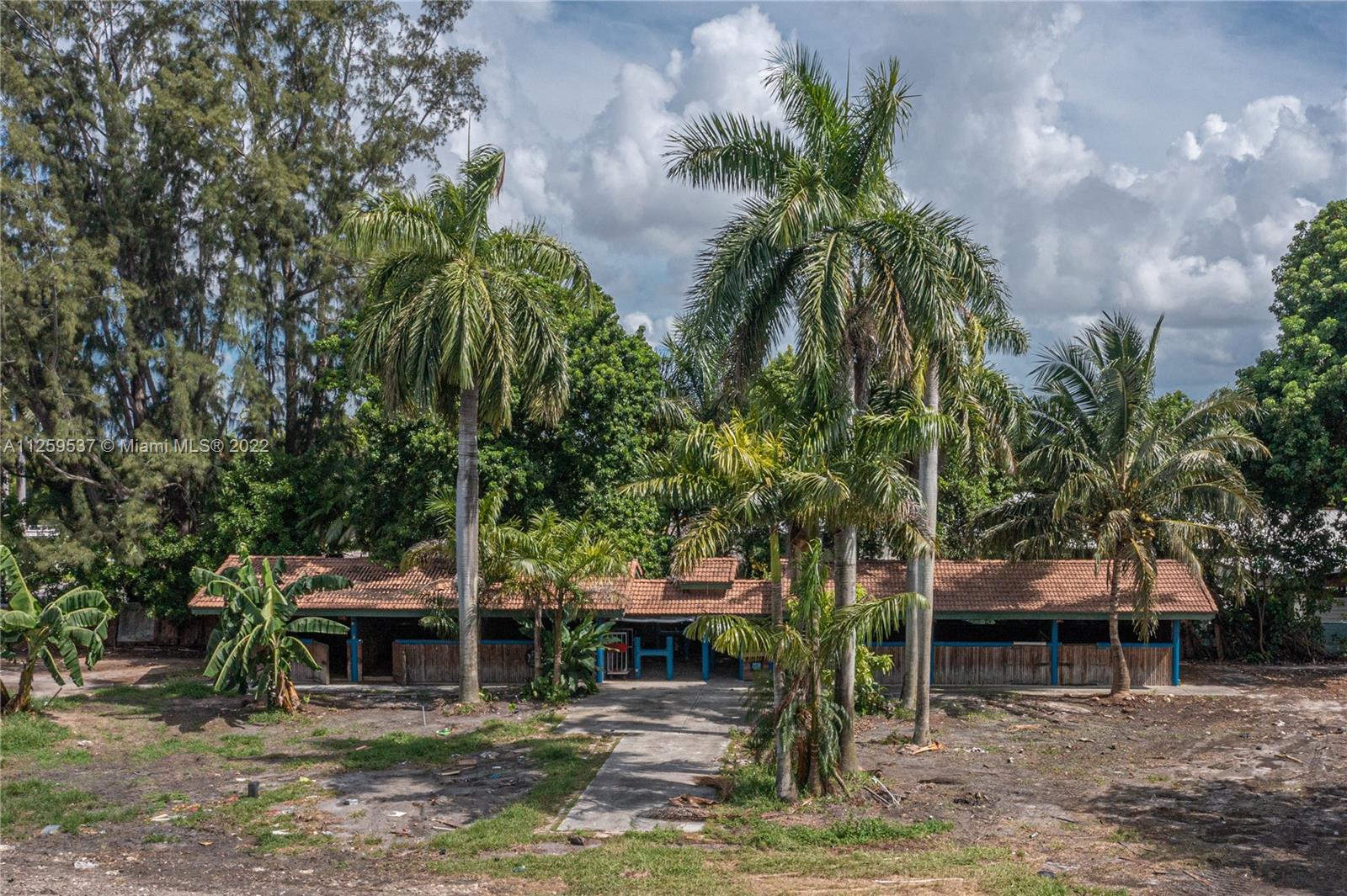 horse country - Residential