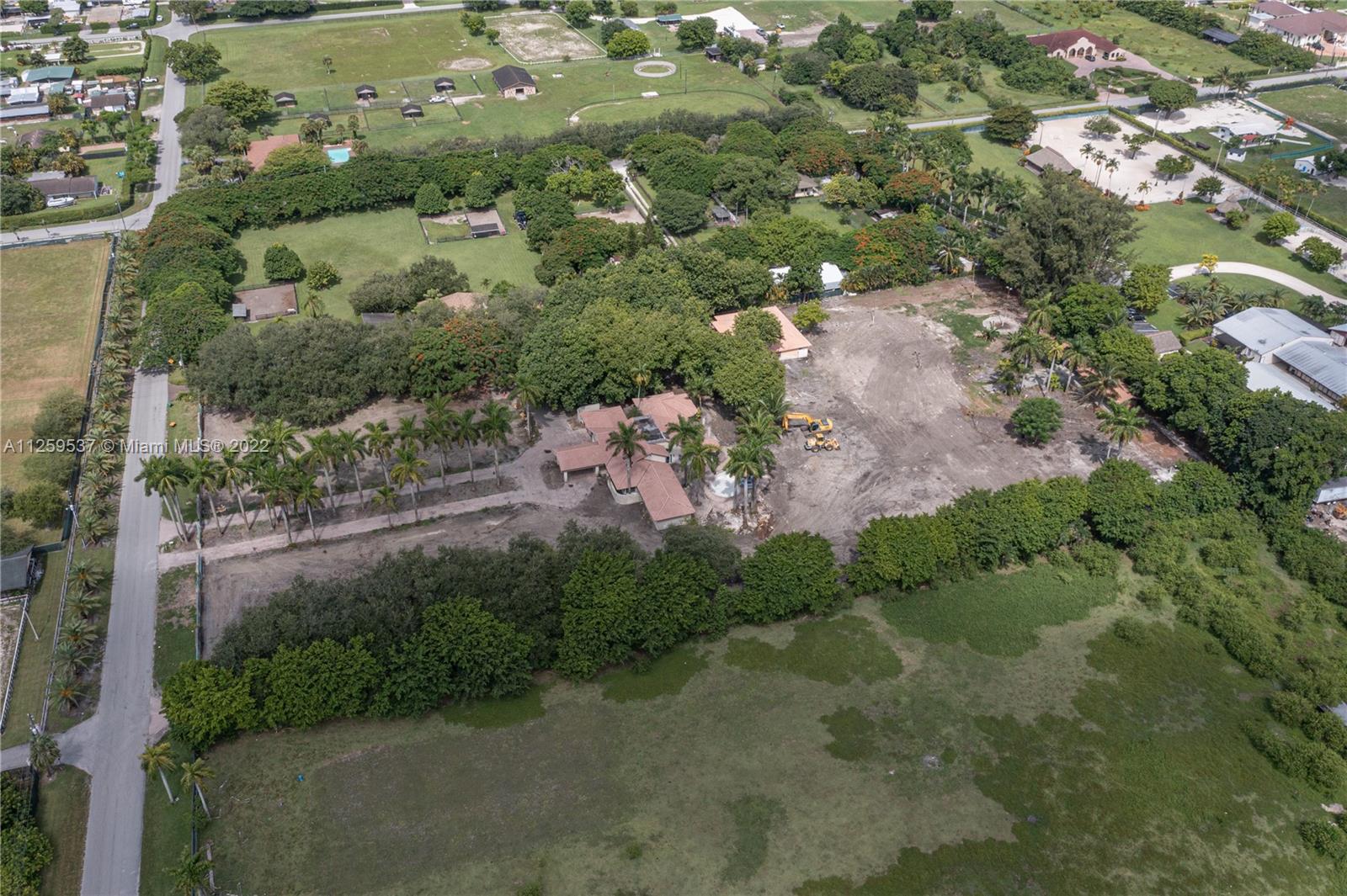 horse country - Residential