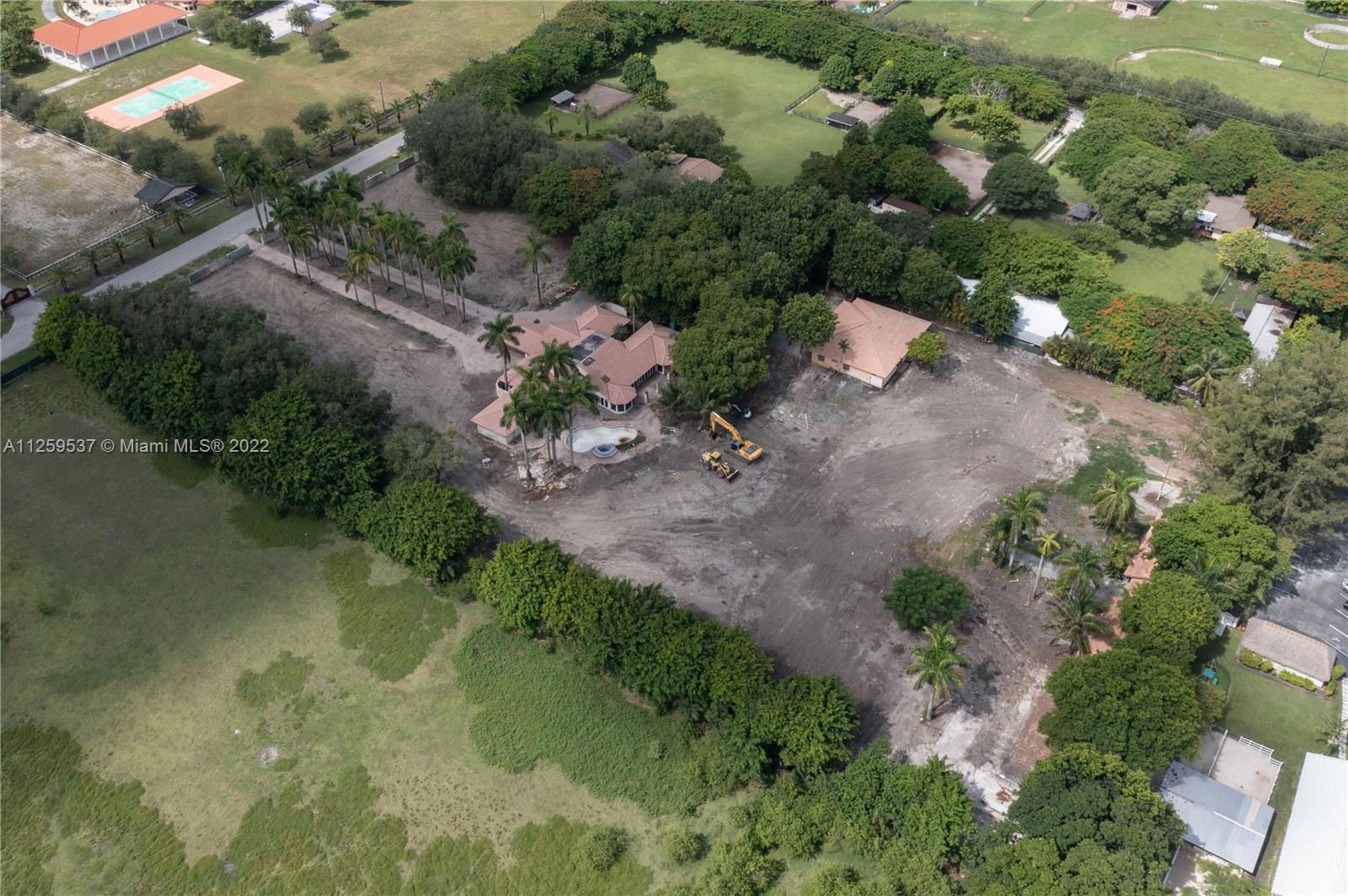 horse country - Residential