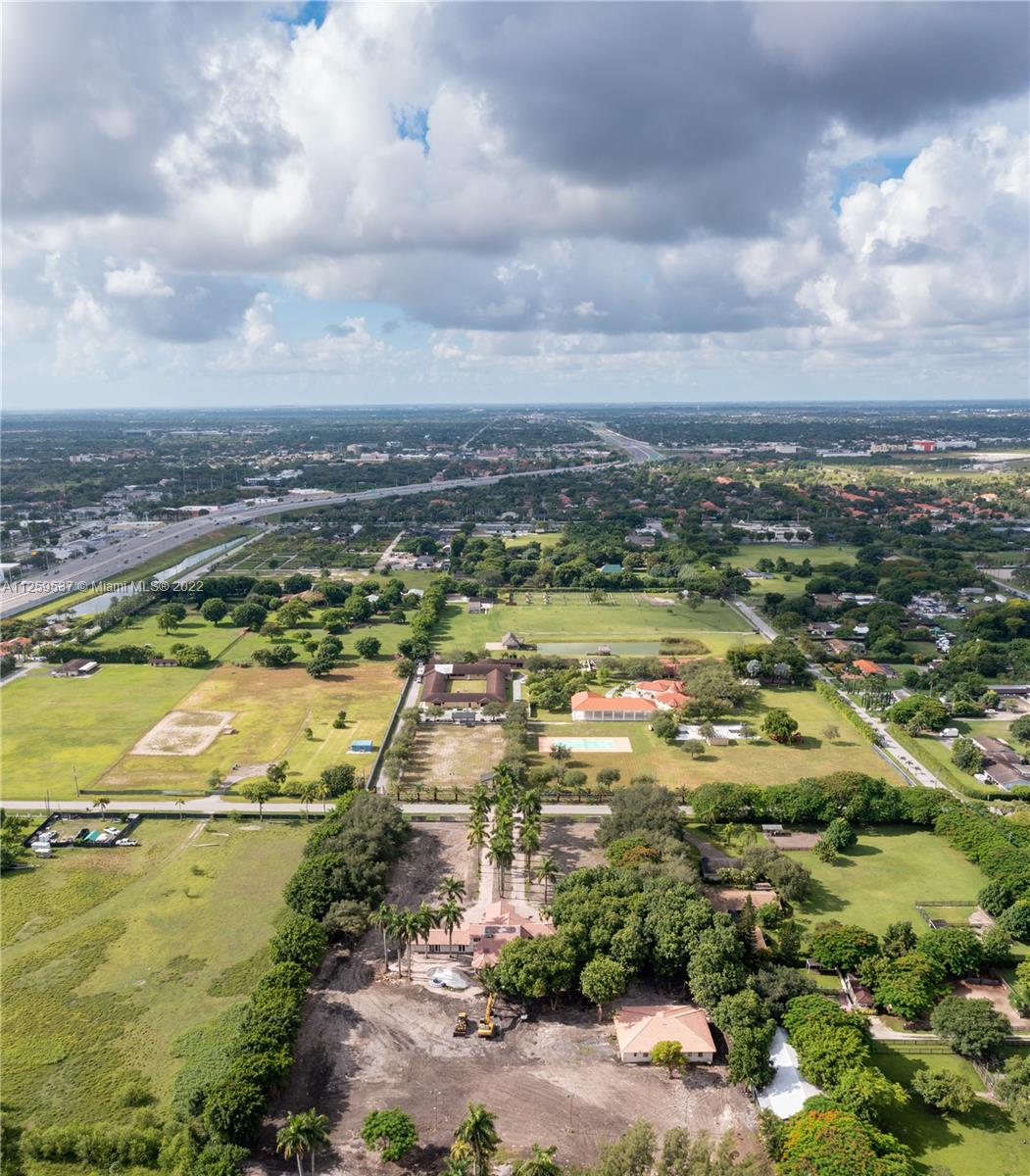 horse country - Residential