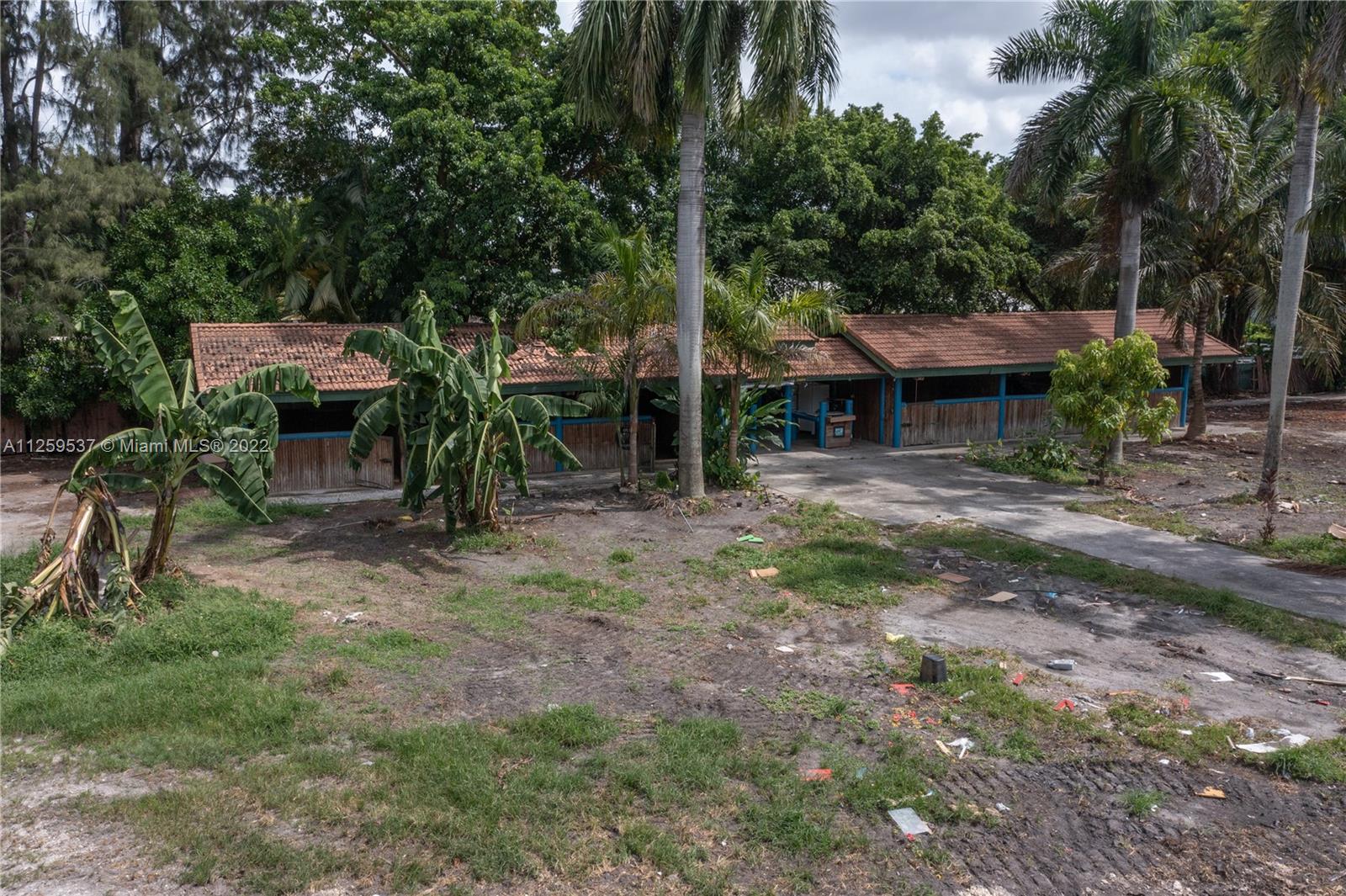 horse country - Residential