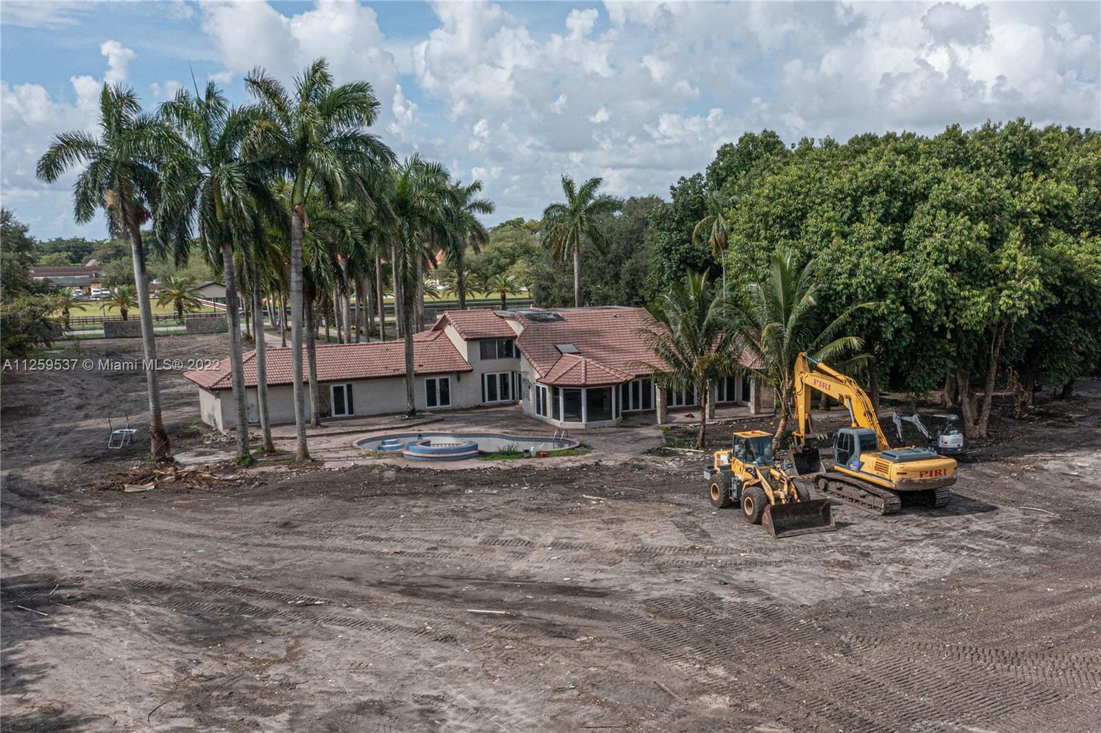 horse country - Residential