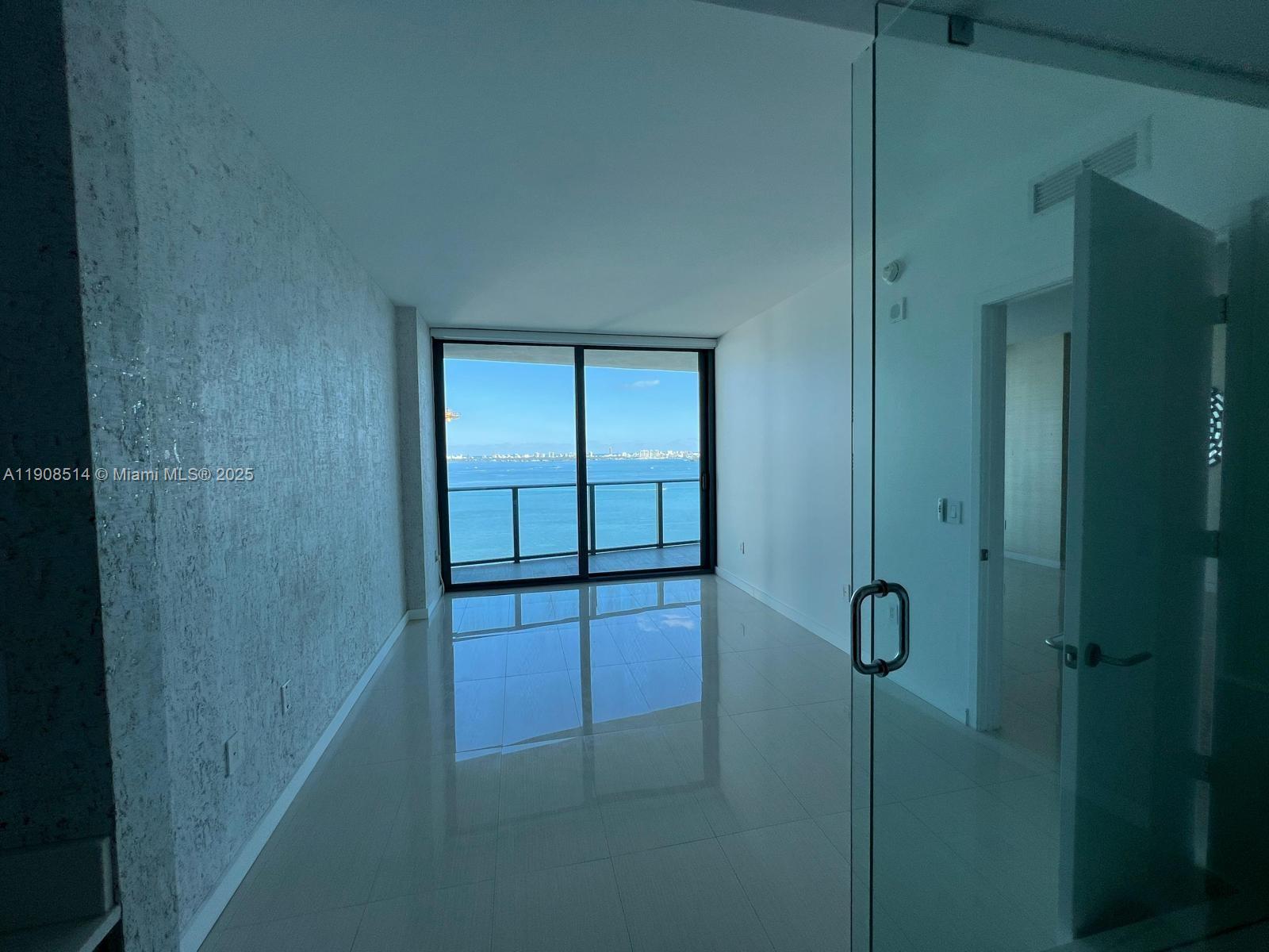 ICON BAY CONDO - Residential Lease
