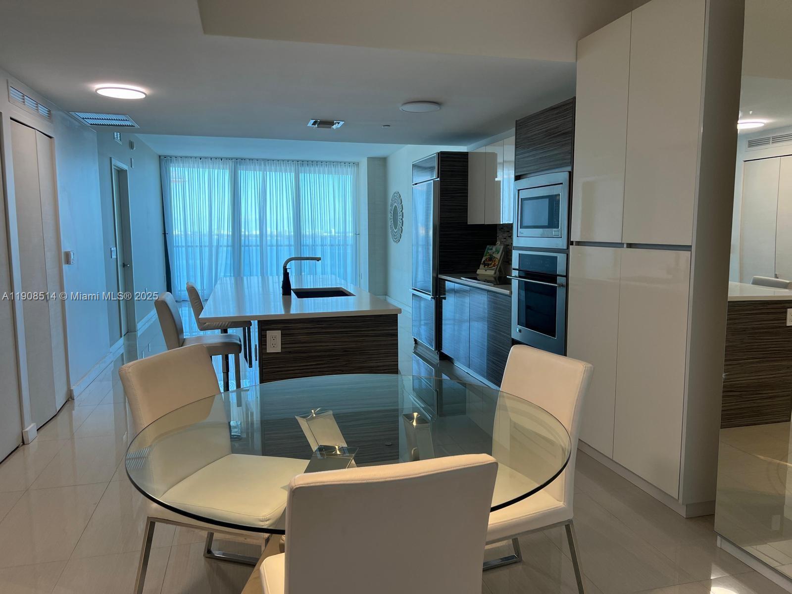 ICON BAY CONDO - Residential Lease