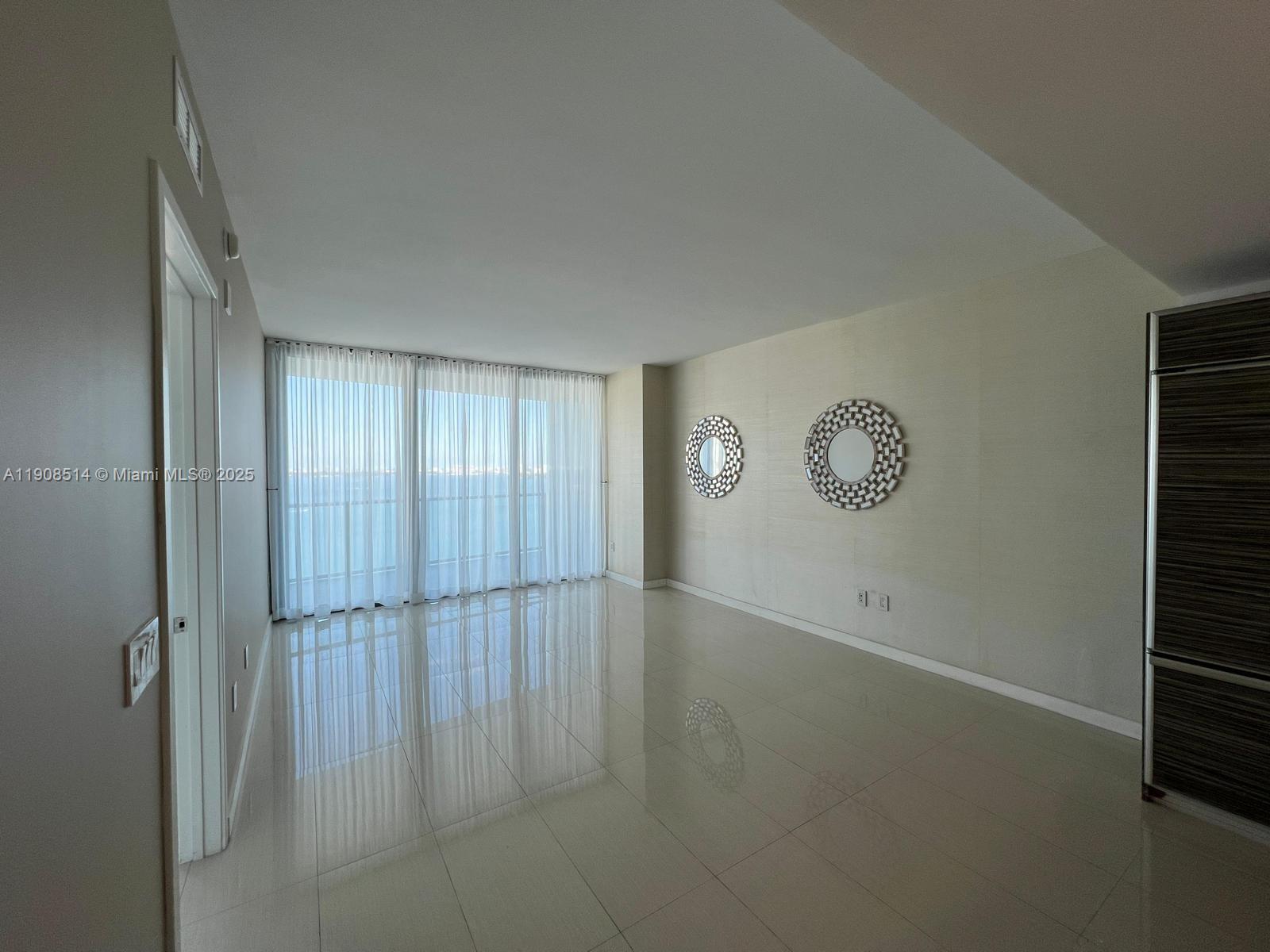 ICON BAY CONDO - Residential Lease