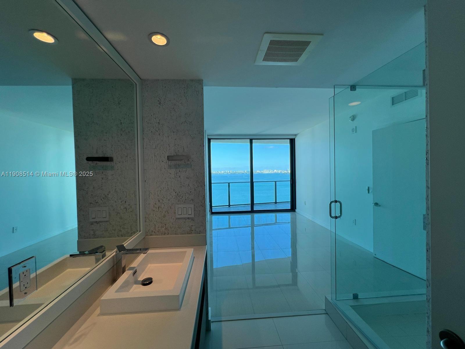 ICON BAY CONDO - Residential Lease