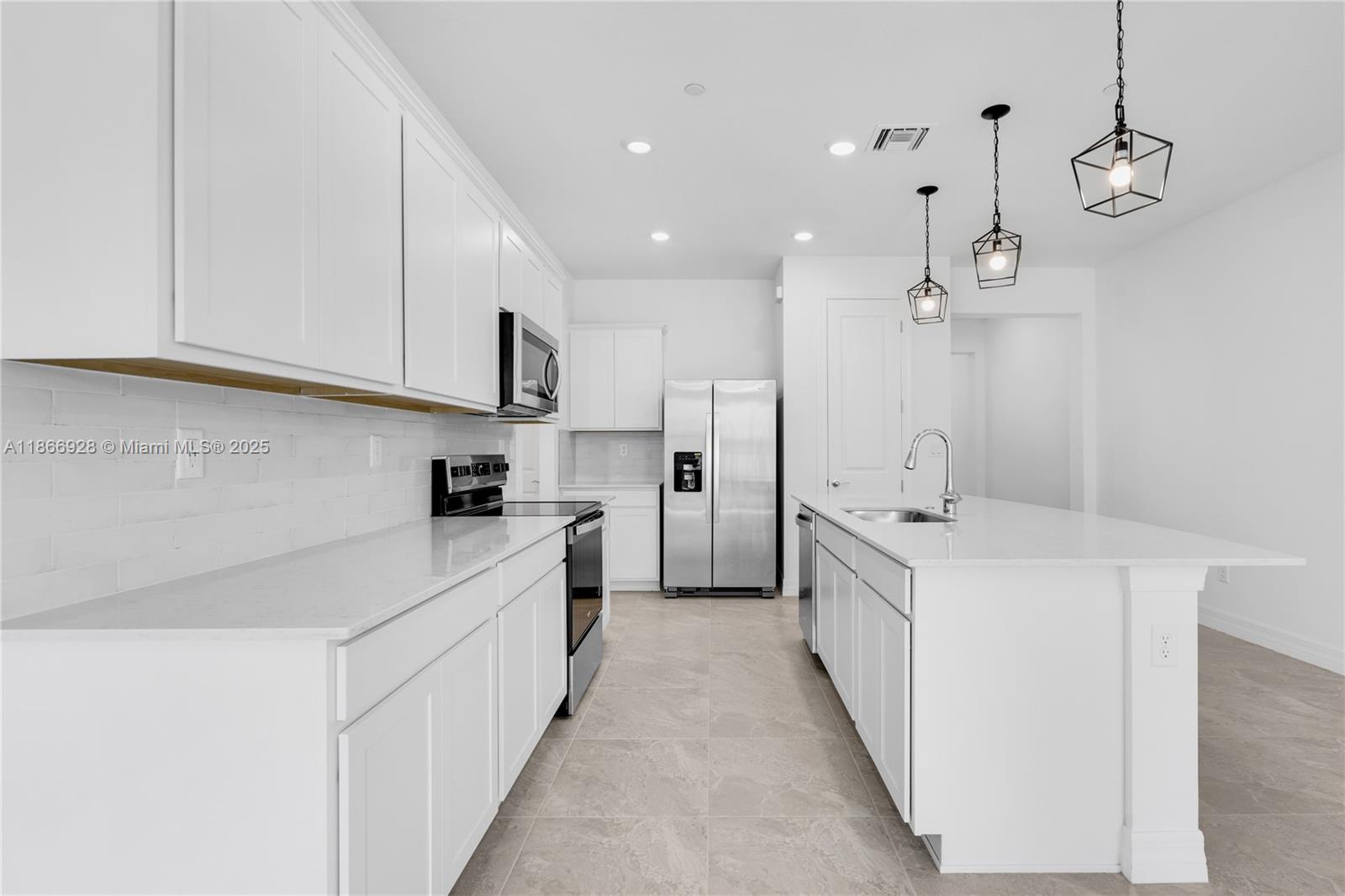 AMERICAN EXPRESS TRACT - Residential Lease