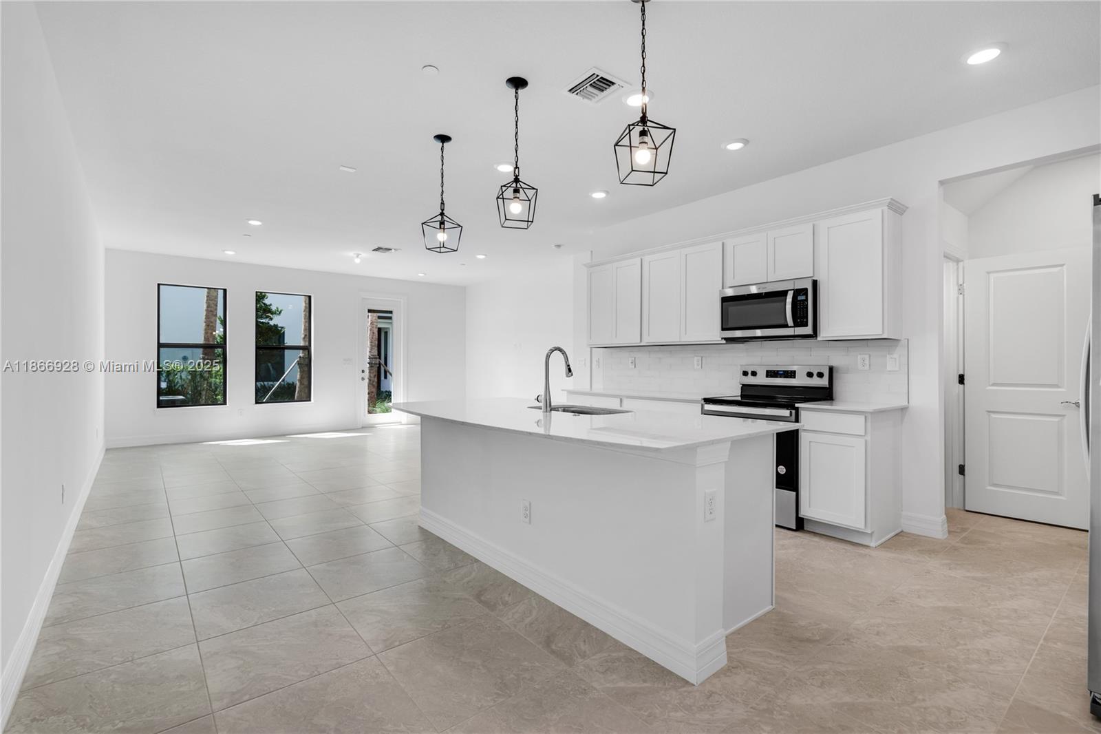 AMERICAN EXPRESS TRACT - Residential Lease