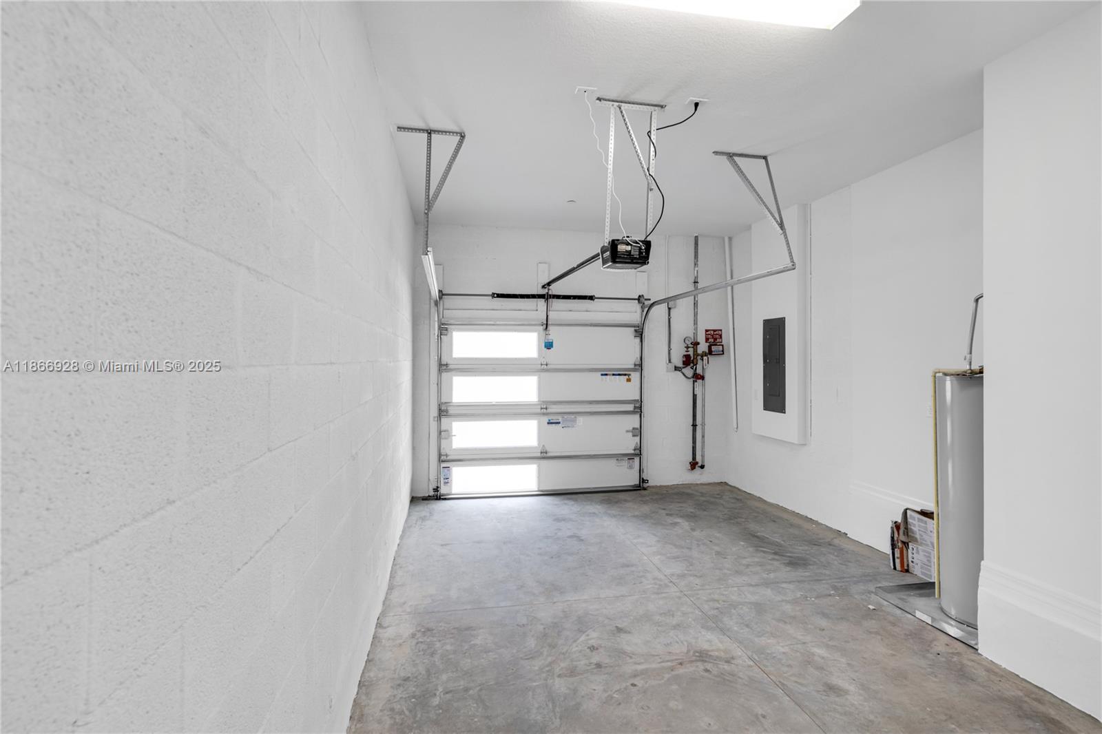 AMERICAN EXPRESS TRACT - Residential Lease