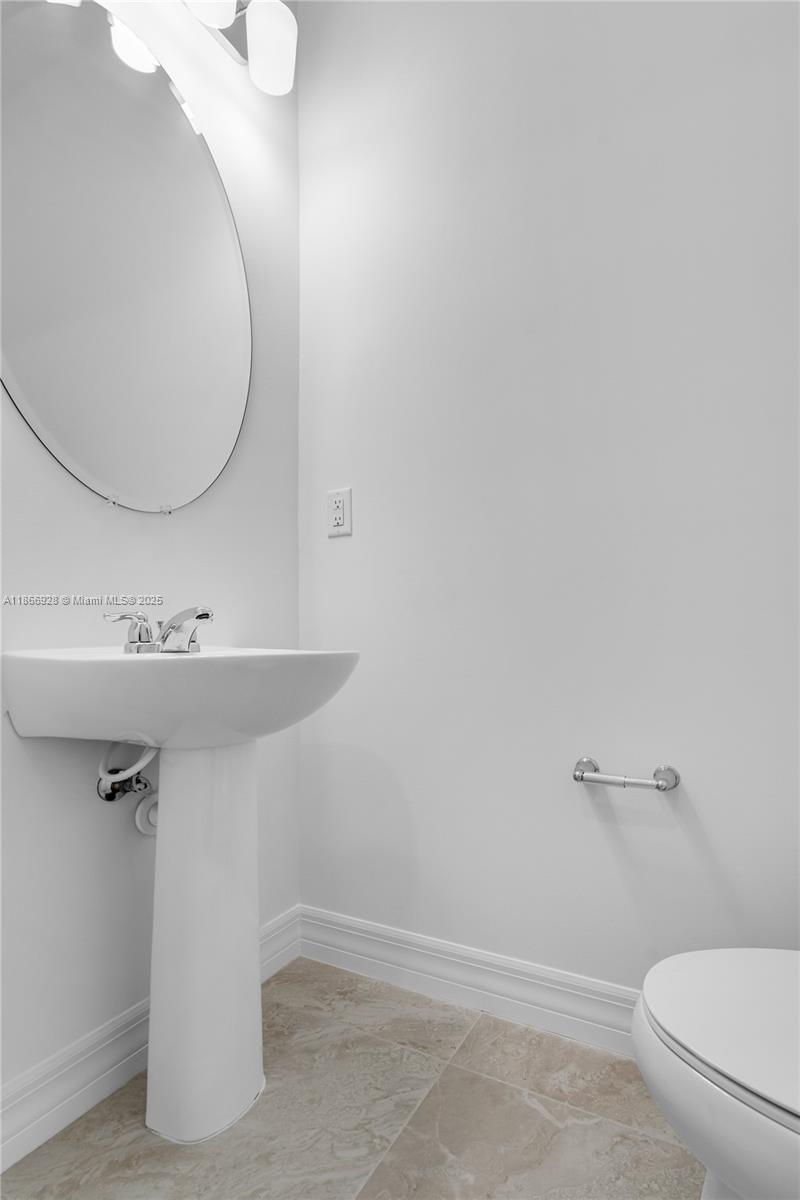 AMERICAN EXPRESS TRACT - Residential Lease