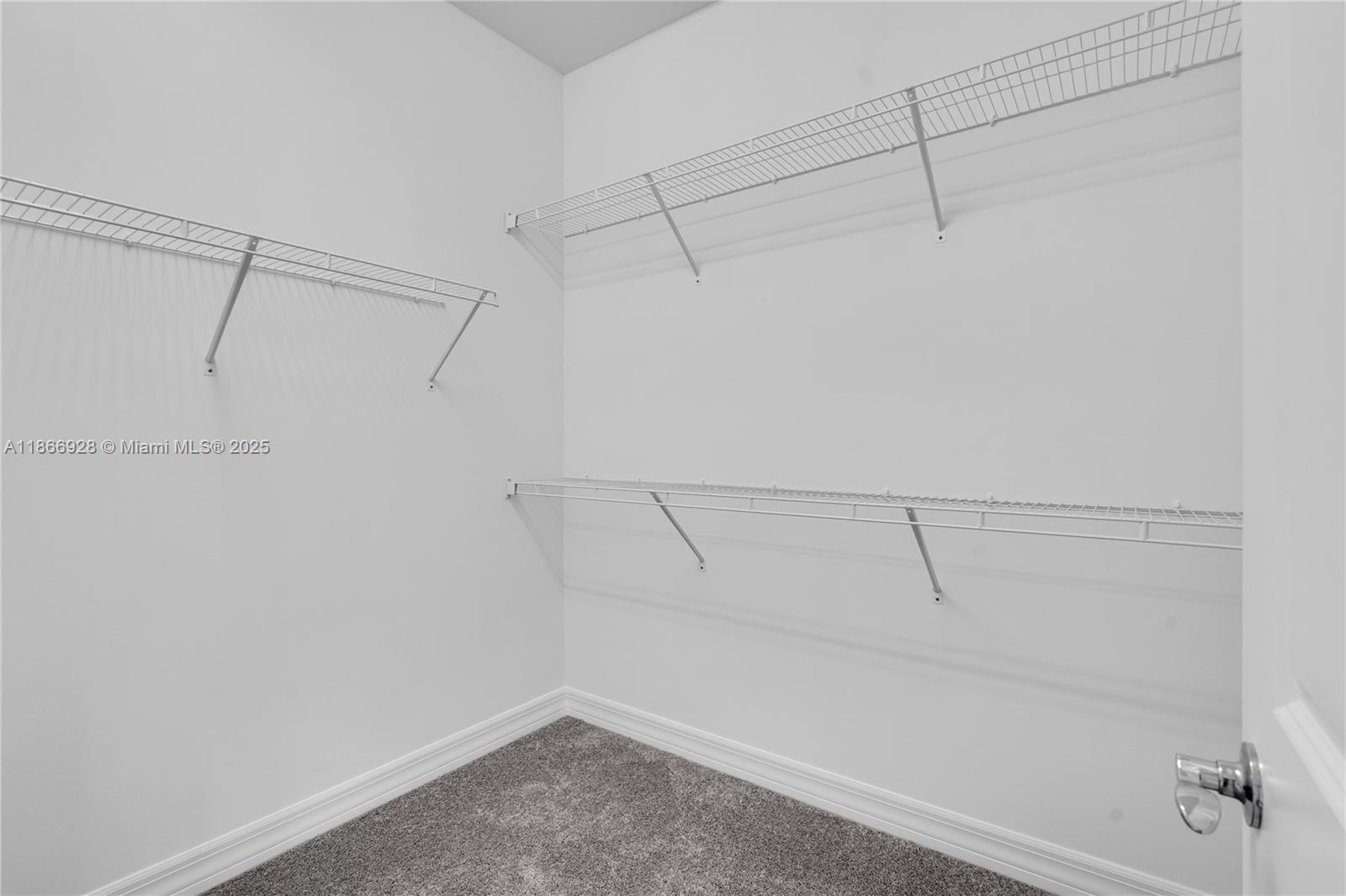 AMERICAN EXPRESS TRACT - Residential Lease