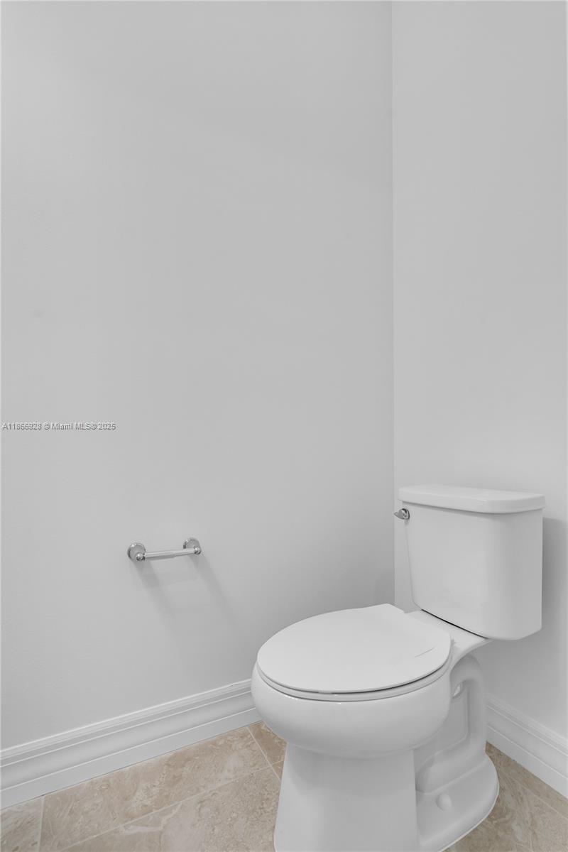 AMERICAN EXPRESS TRACT - Residential Lease