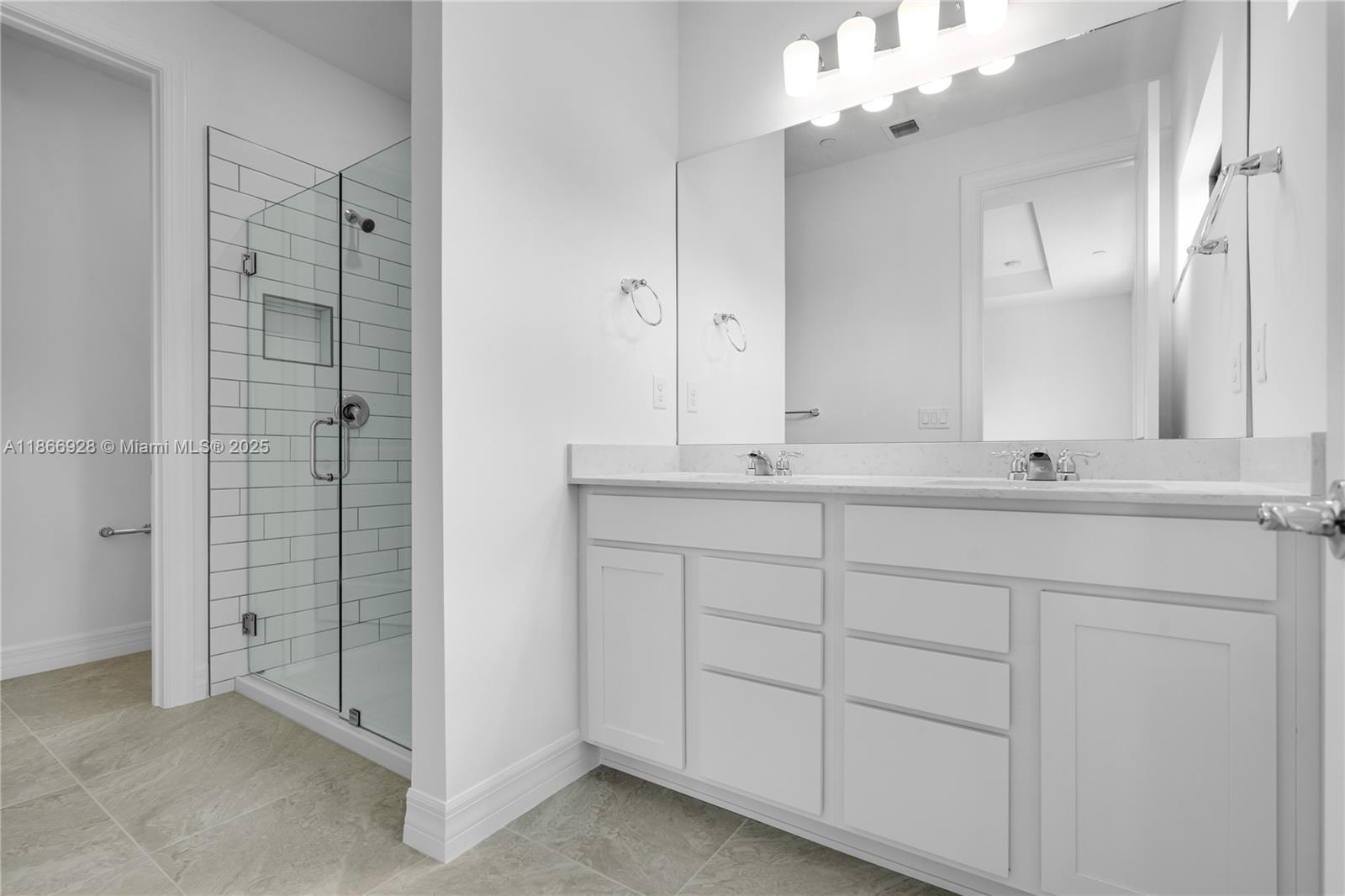AMERICAN EXPRESS TRACT - Residential Lease