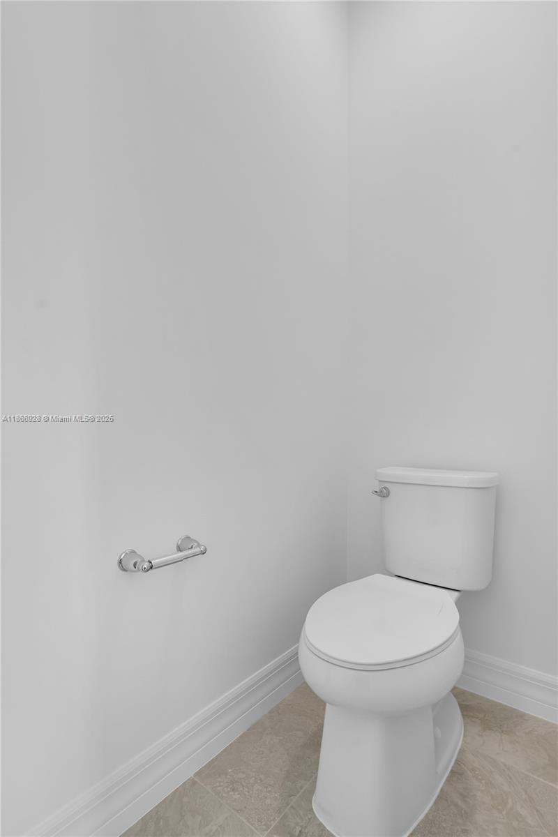AMERICAN EXPRESS TRACT - Residential Lease