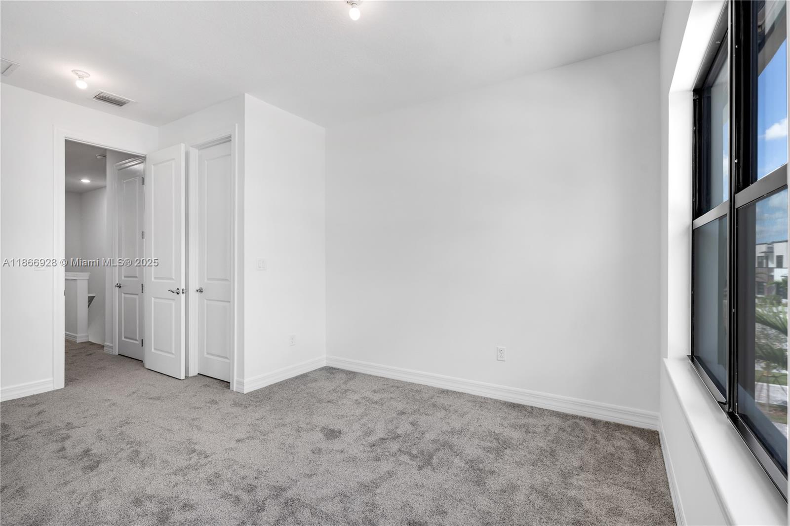 AMERICAN EXPRESS TRACT - Residential Lease