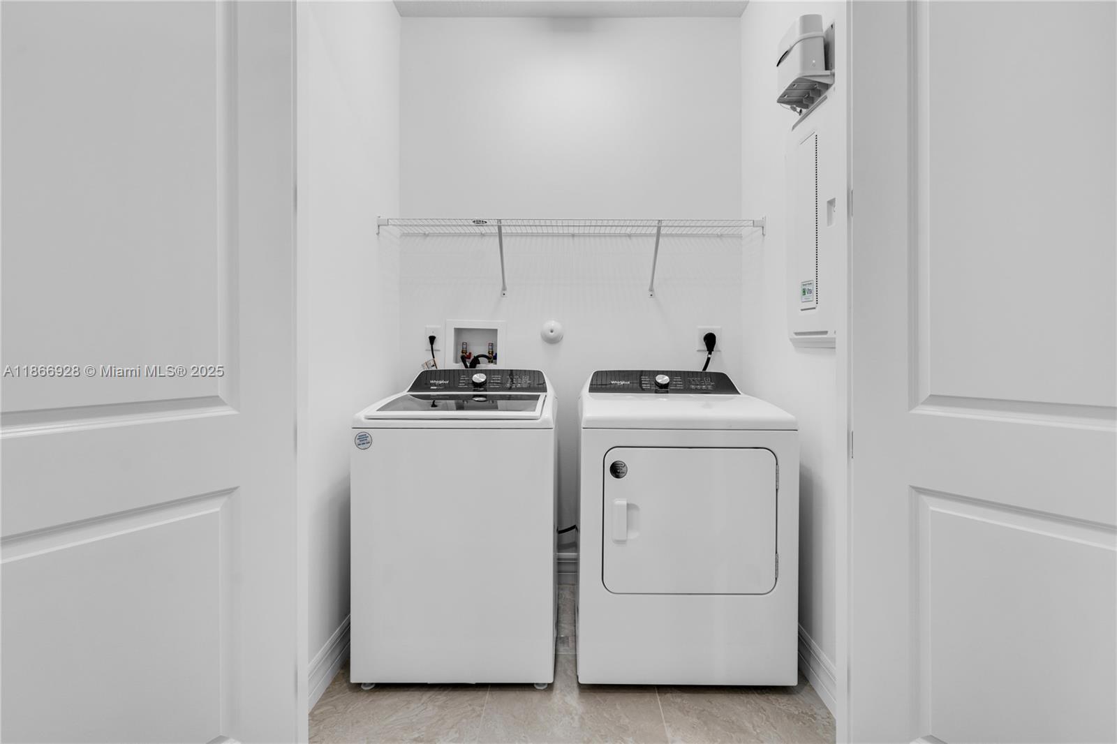 AMERICAN EXPRESS TRACT - Residential Lease