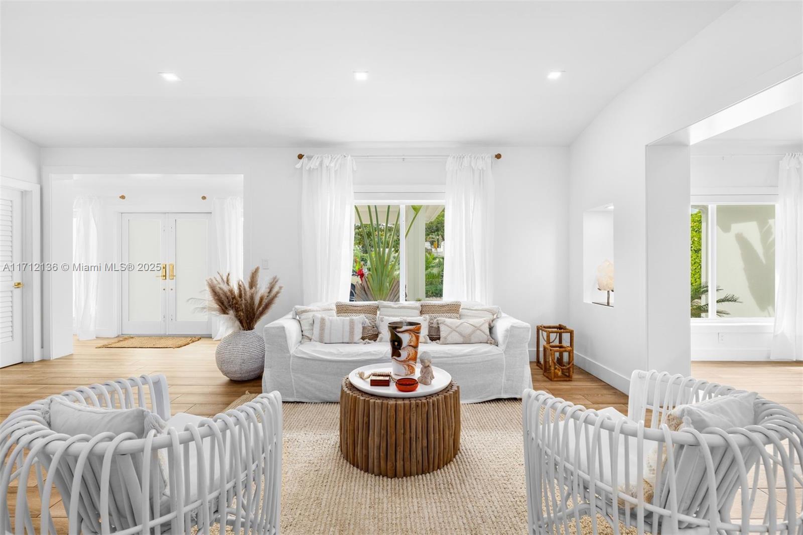 HOLIDAY COLONY - Residential