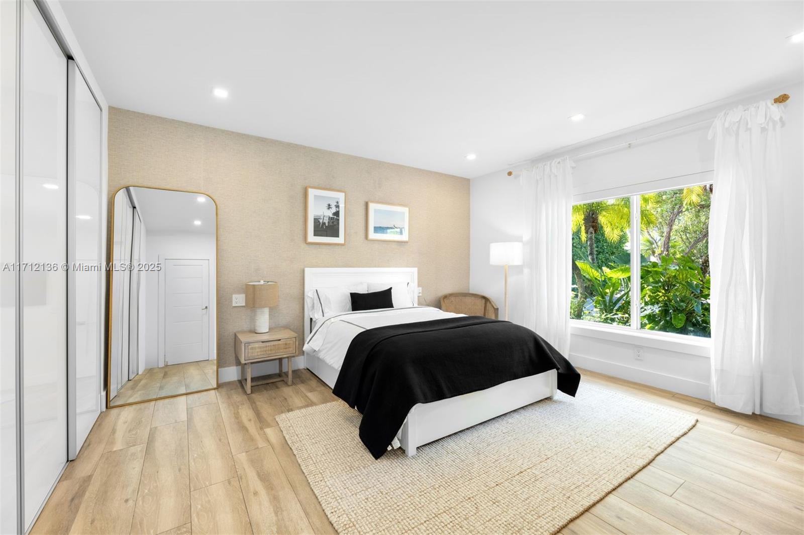 HOLIDAY COLONY - Residential