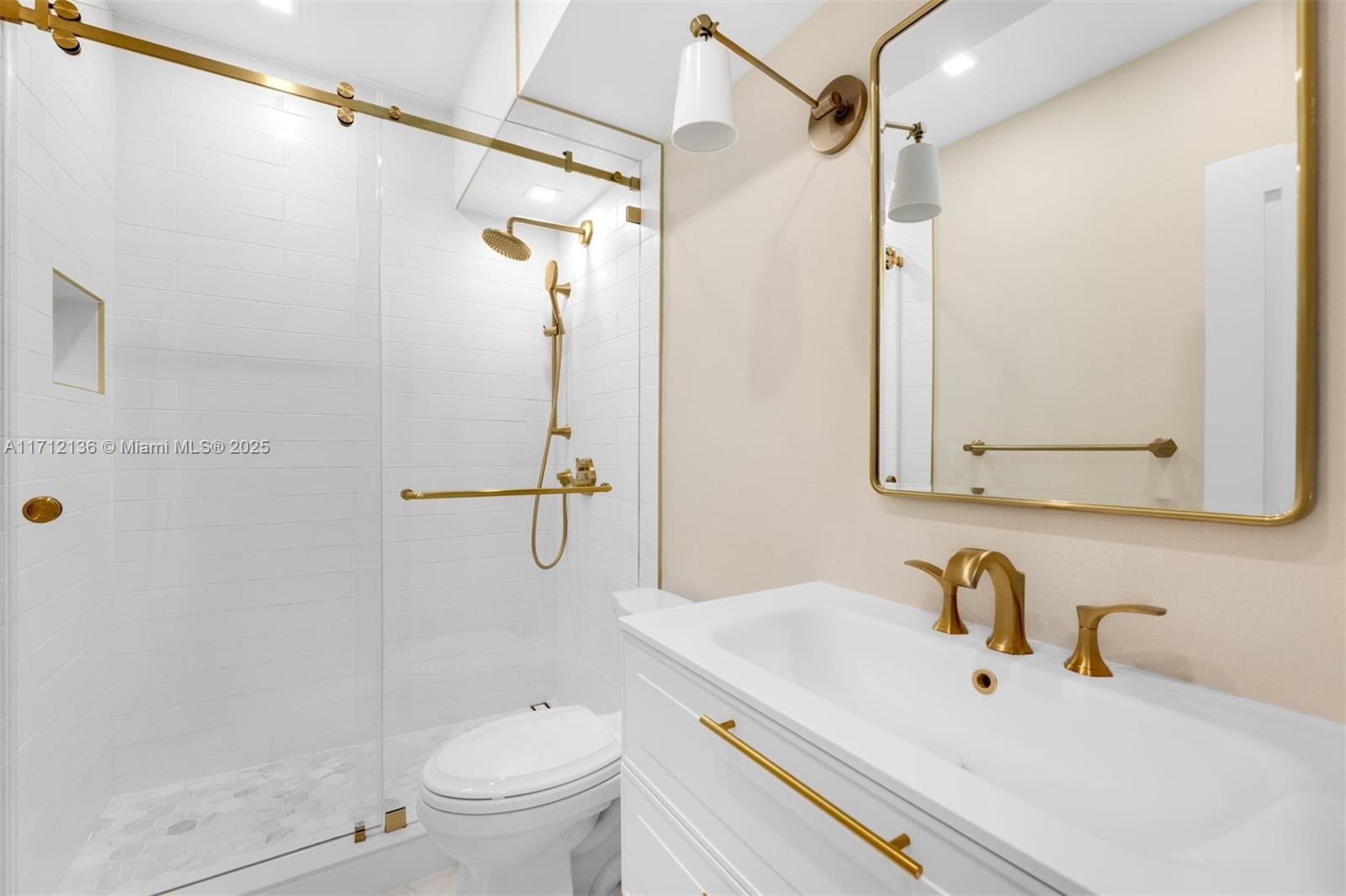 HOLIDAY COLONY - Residential