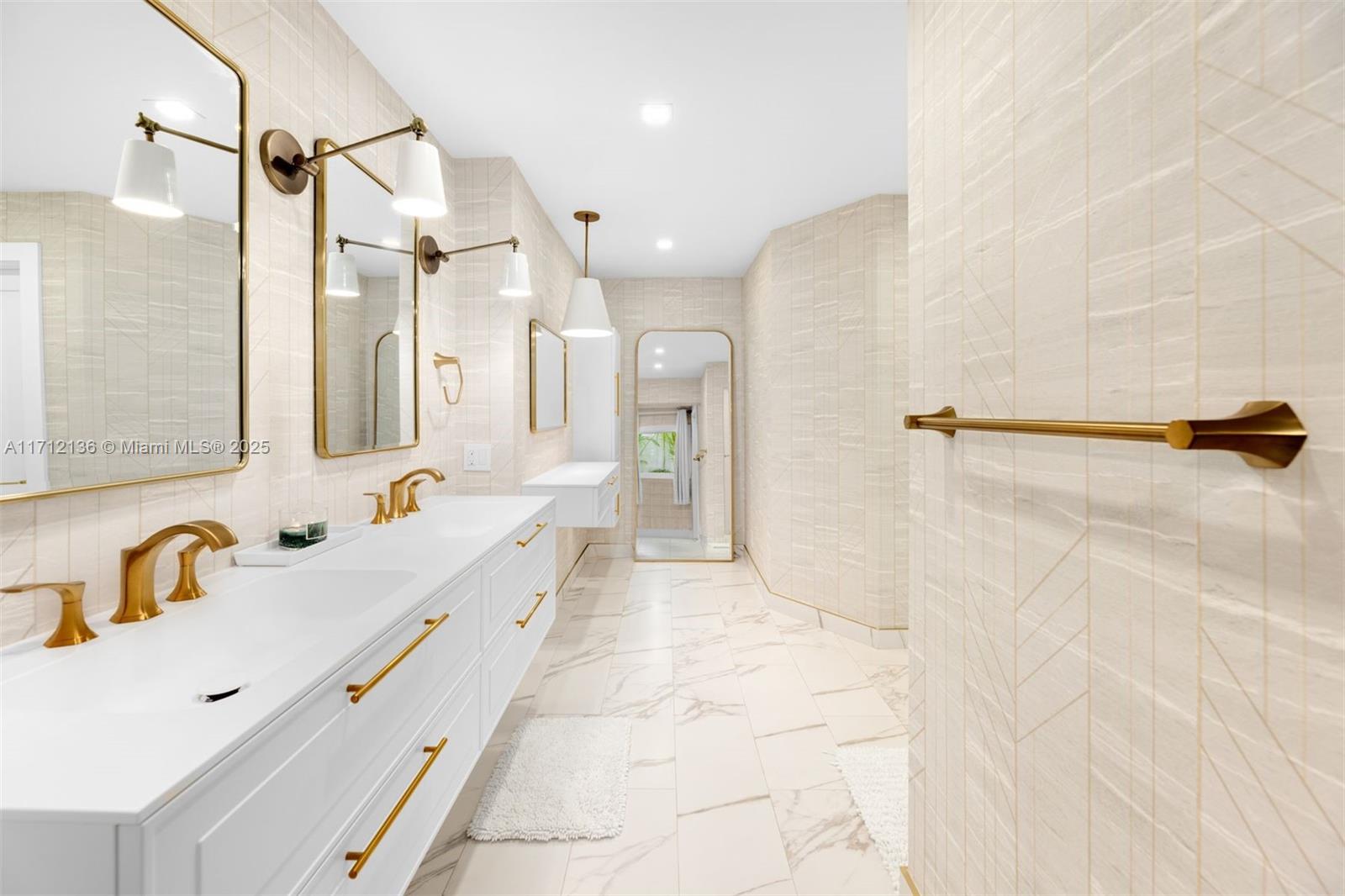 HOLIDAY COLONY - Residential