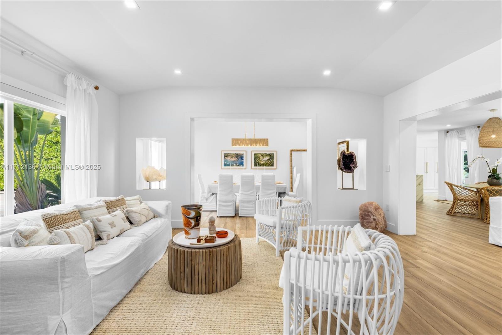 HOLIDAY COLONY - Residential