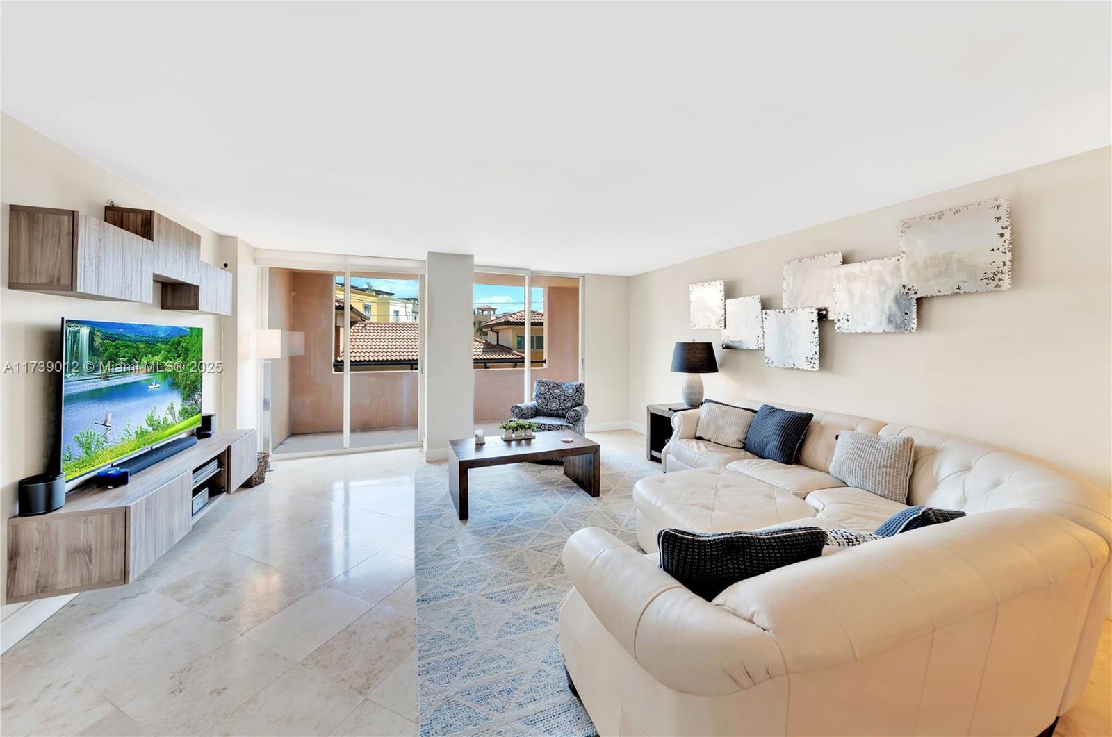 90 Alton Rd 301