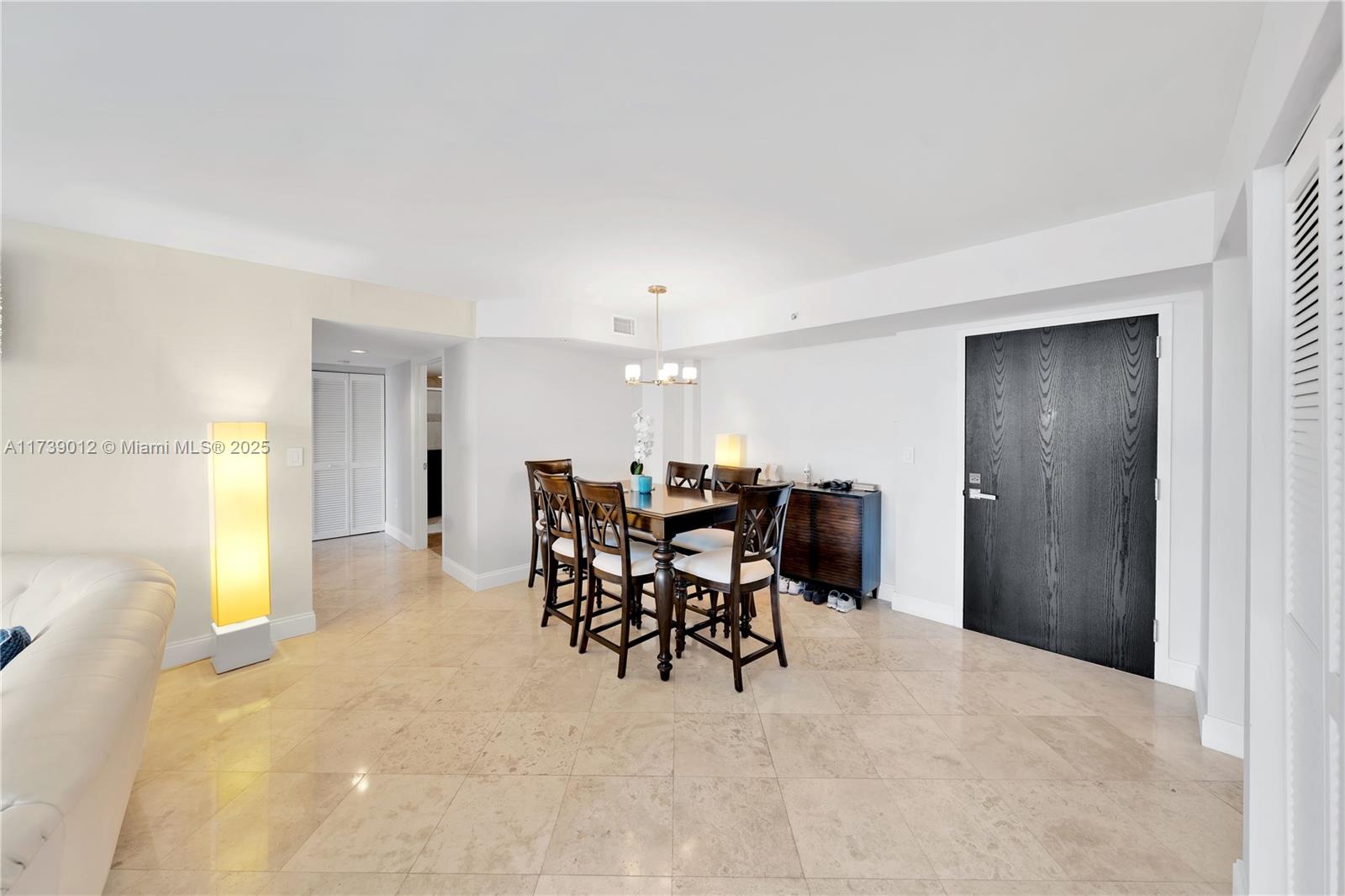 90 Alton Rd 301