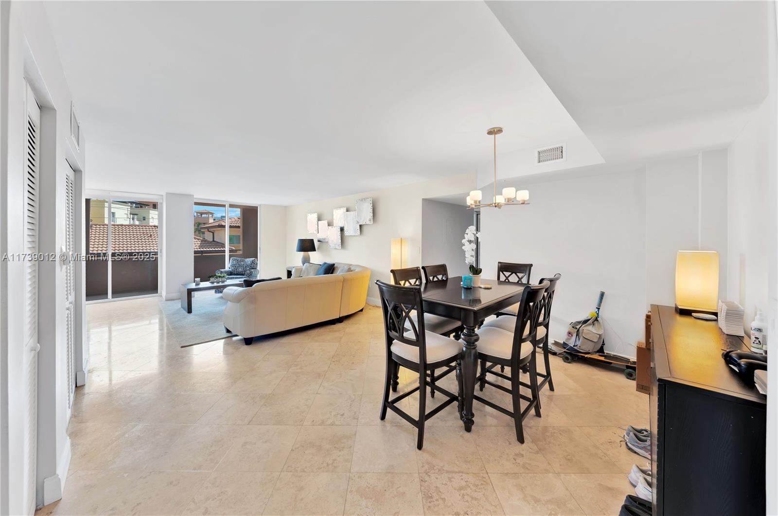 90 Alton Rd 301