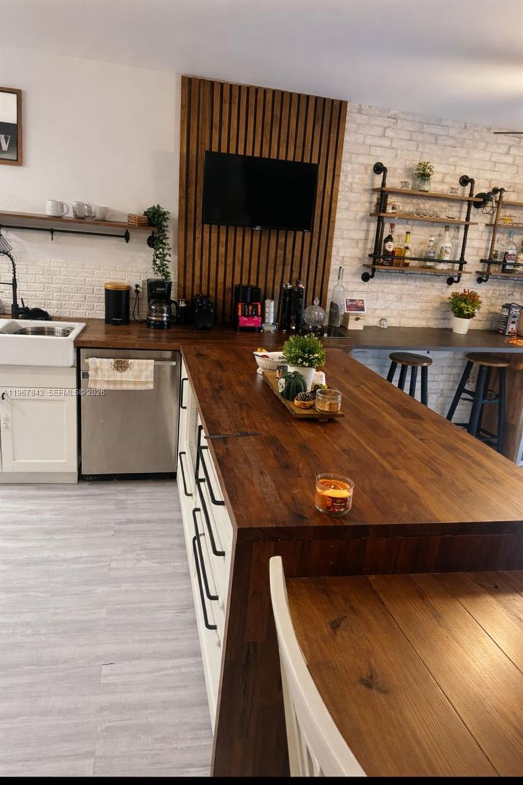 Photo of 283 Woodland Rd #283, Palm Springs, FL 33461 (MLS # A11967842)