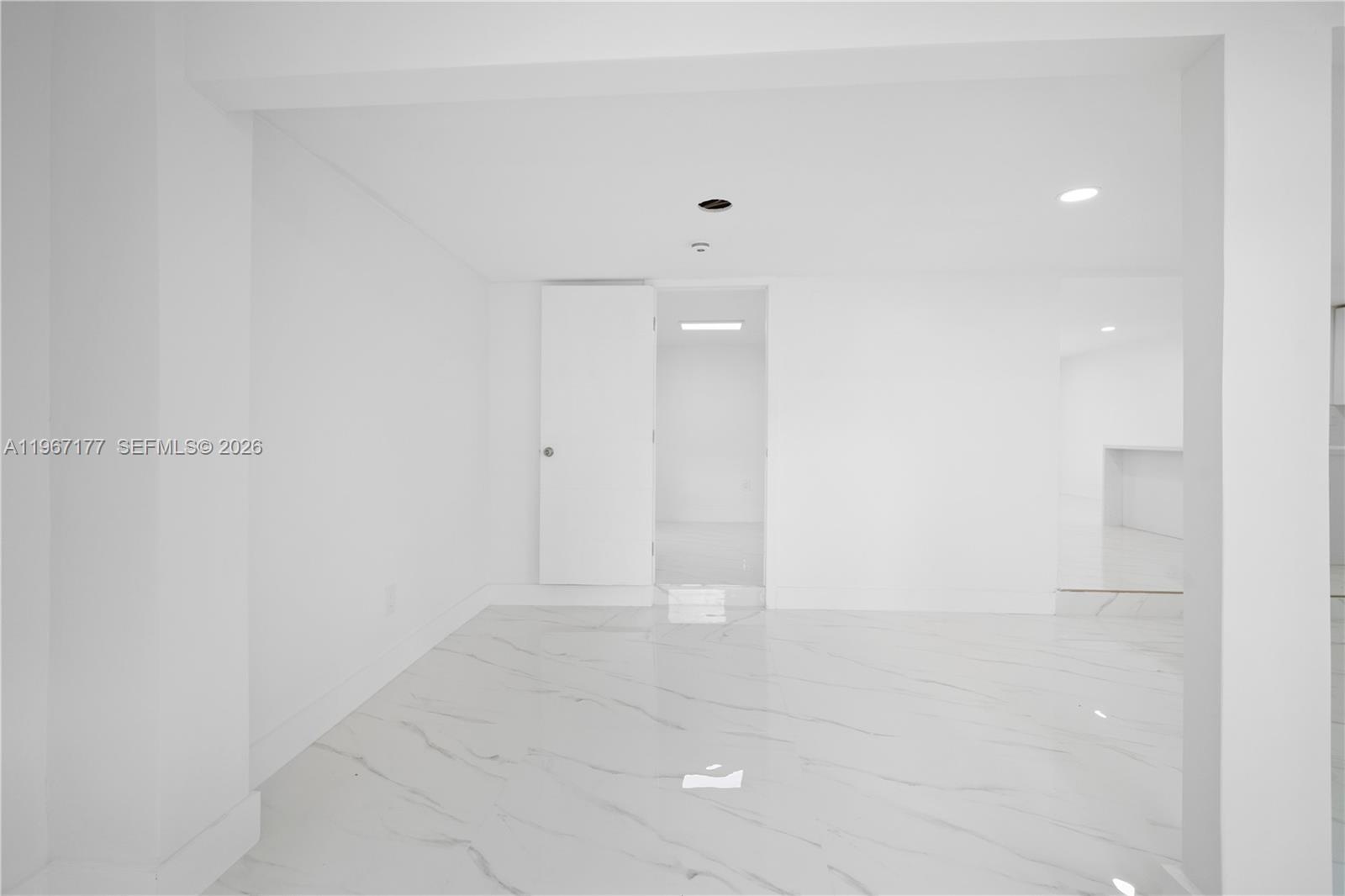 MOFFATVILLE - Residential