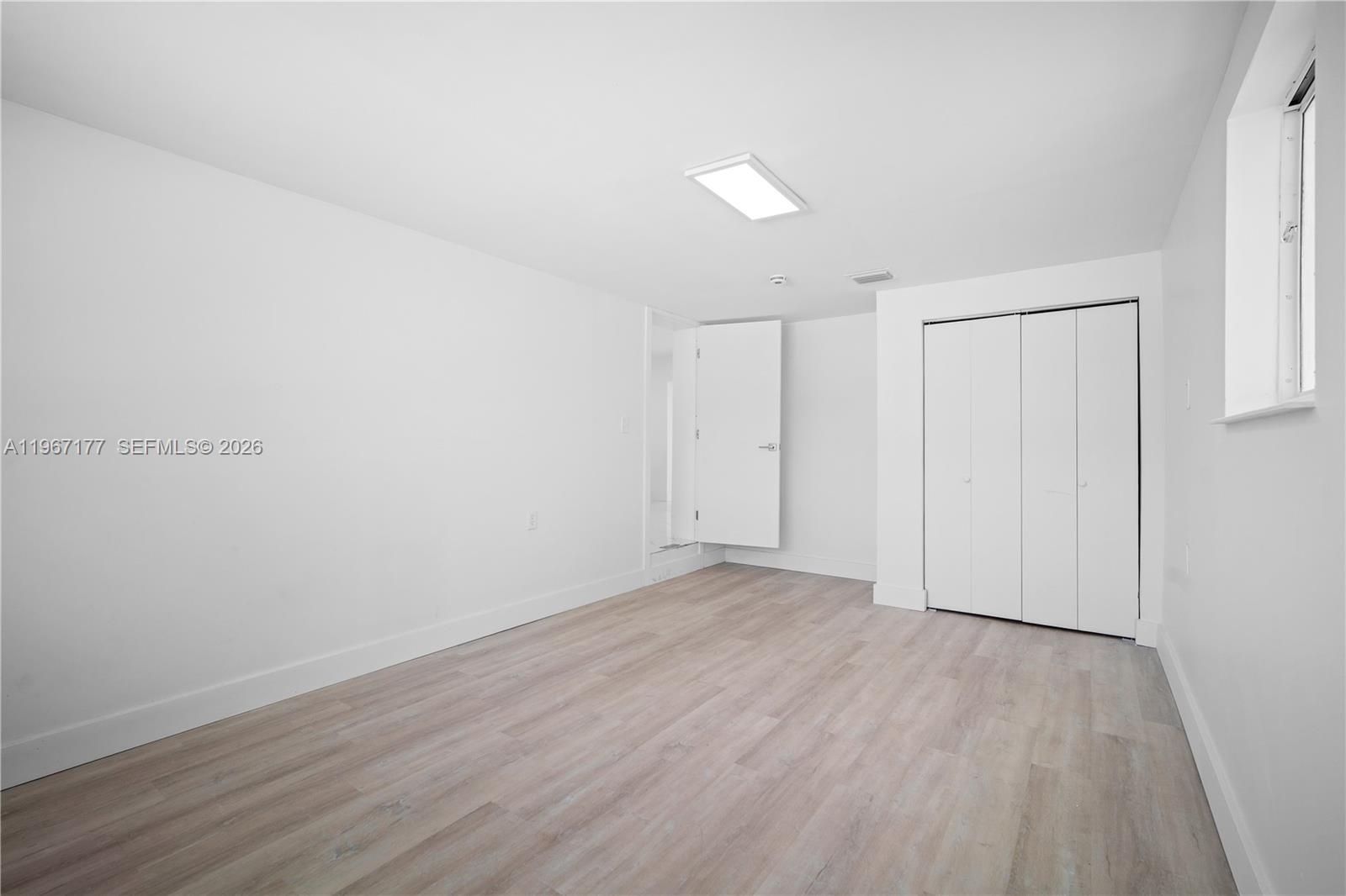 MOFFATVILLE - Residential