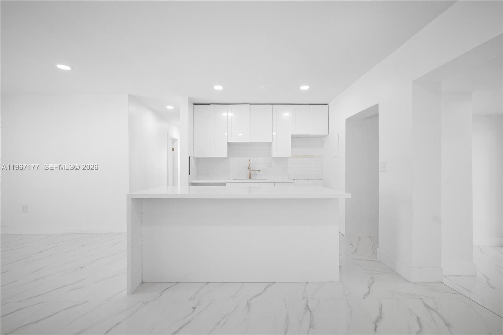 MOFFATVILLE - Residential